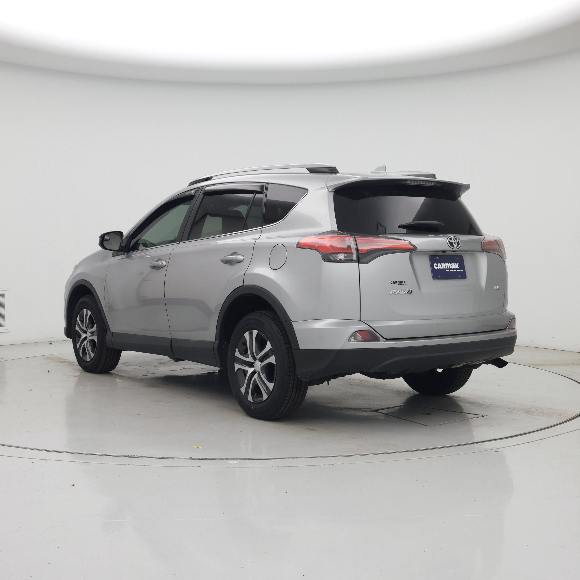 Thumbnail: 2017 Toyota RAV4 - 2