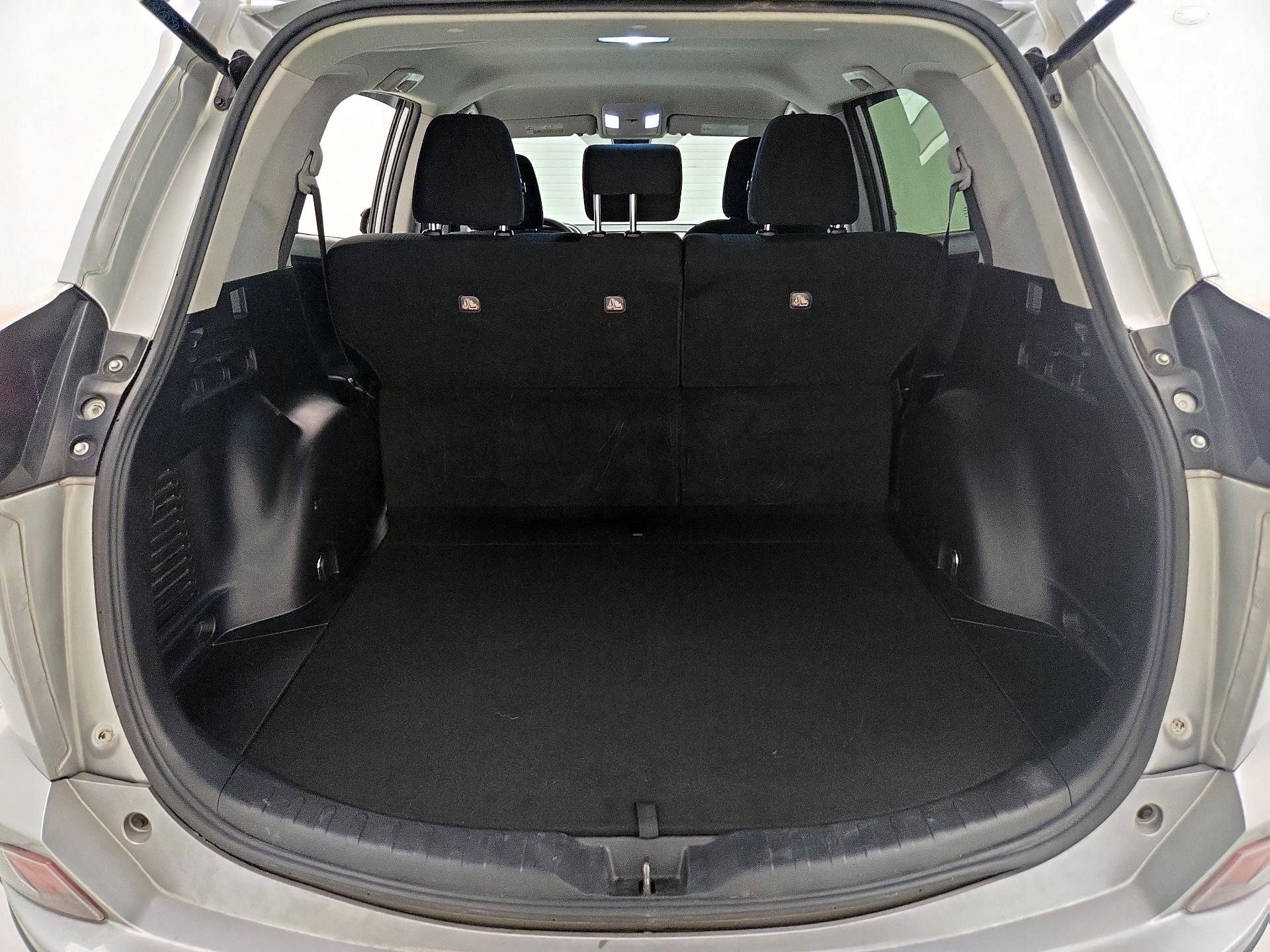 Thumbnail: 2017 Toyota RAV4 - 20