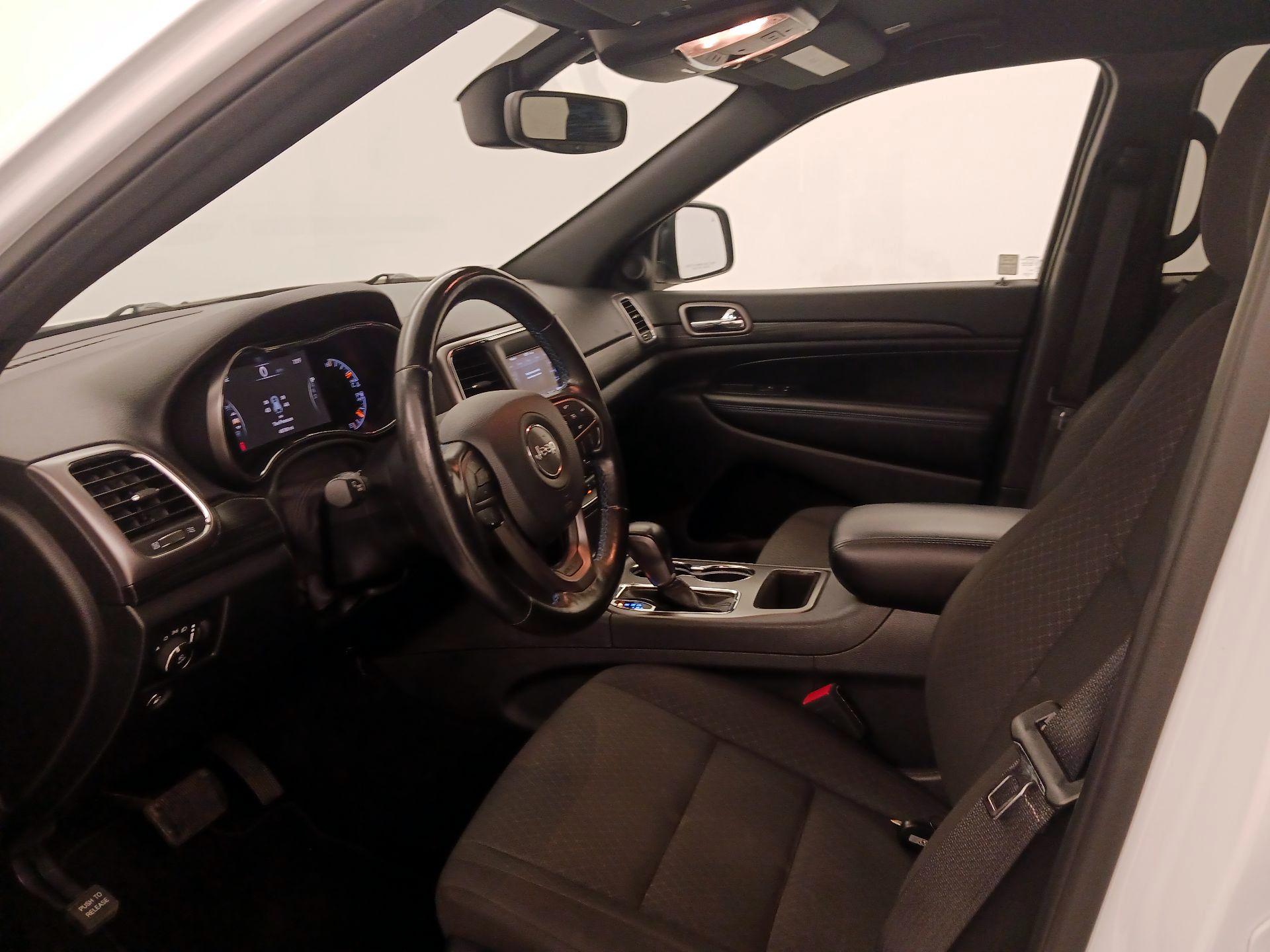Thumbnail: 2020 Jeep Grand Cherokee - 11