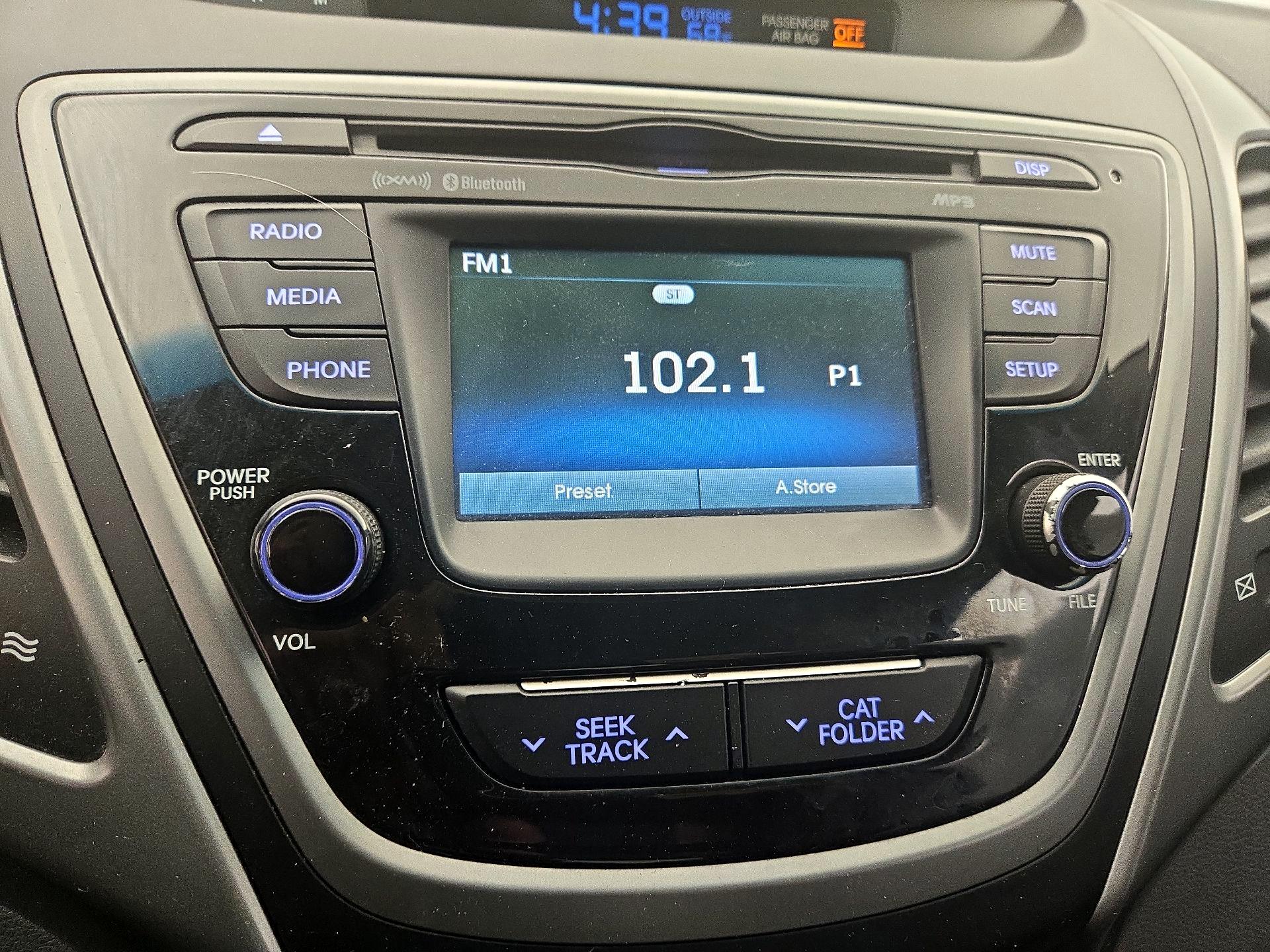 Thumbnail: 2015 Hyundai Elantra - 15