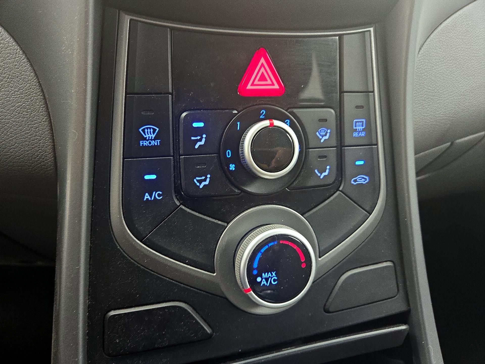 Thumbnail: 2015 Hyundai Elantra - 16