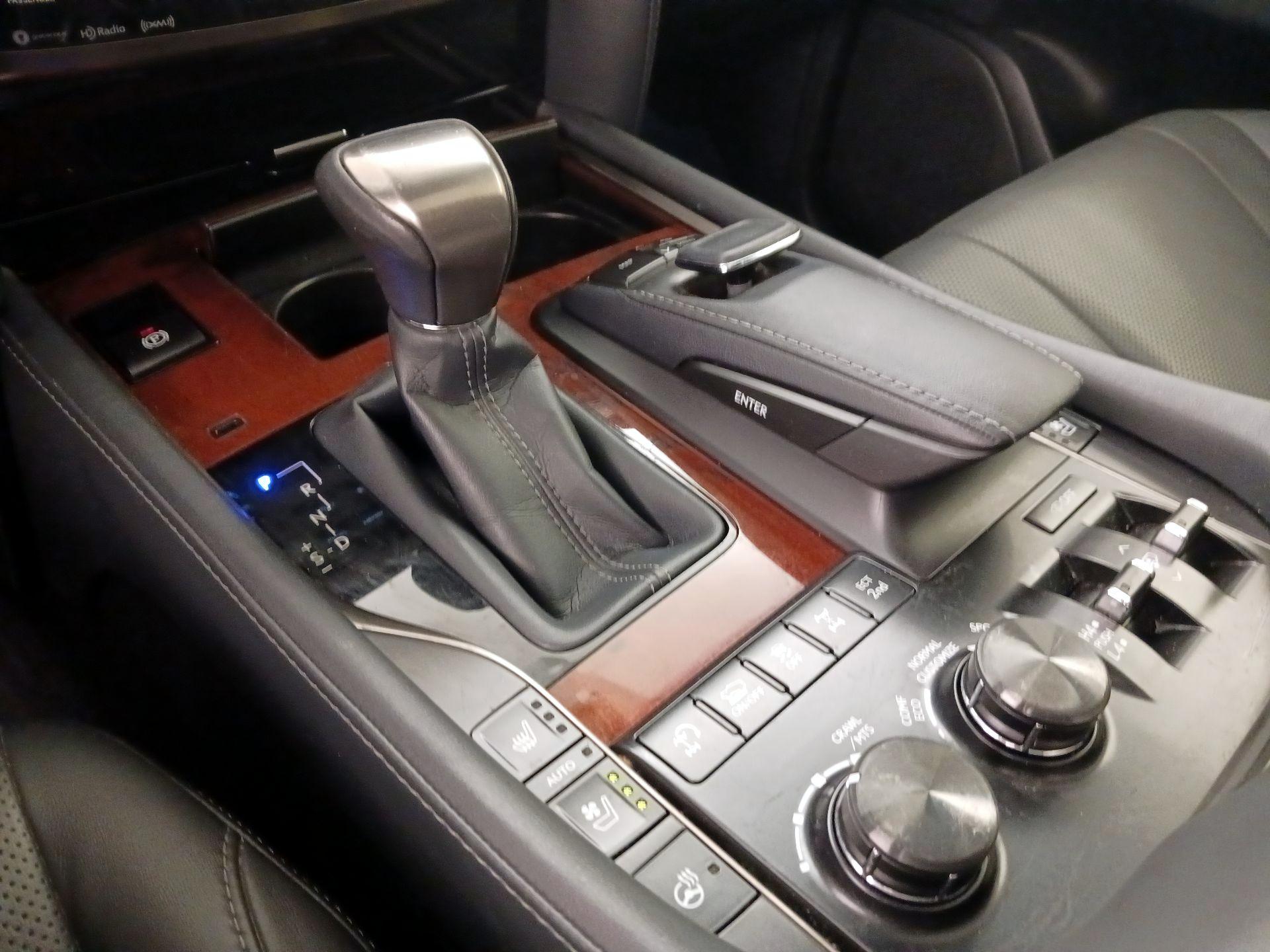 Thumbnail: 2021 Lexus LX - 18