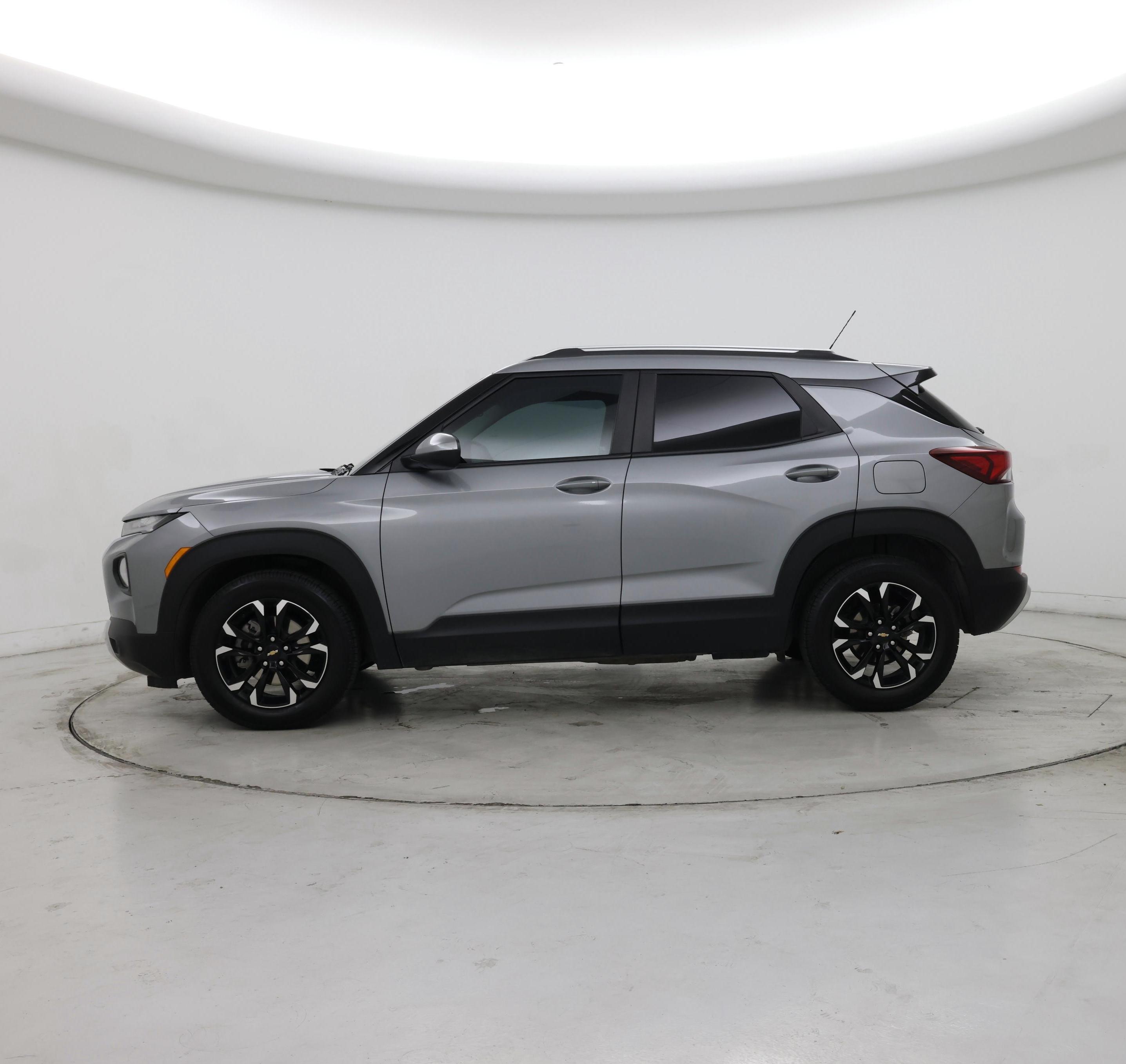 Thumbnail: 2023 Chevrolet TrailBlazer - 3