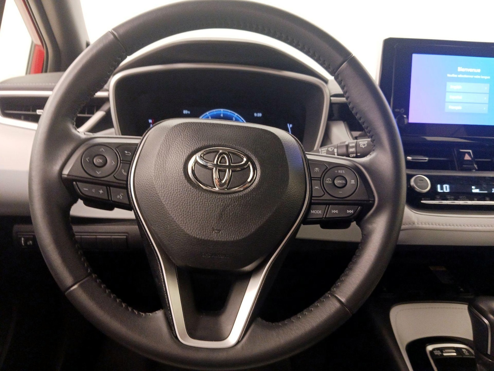 2025 Toyota Corolla Hatchback XSE - Photo 11