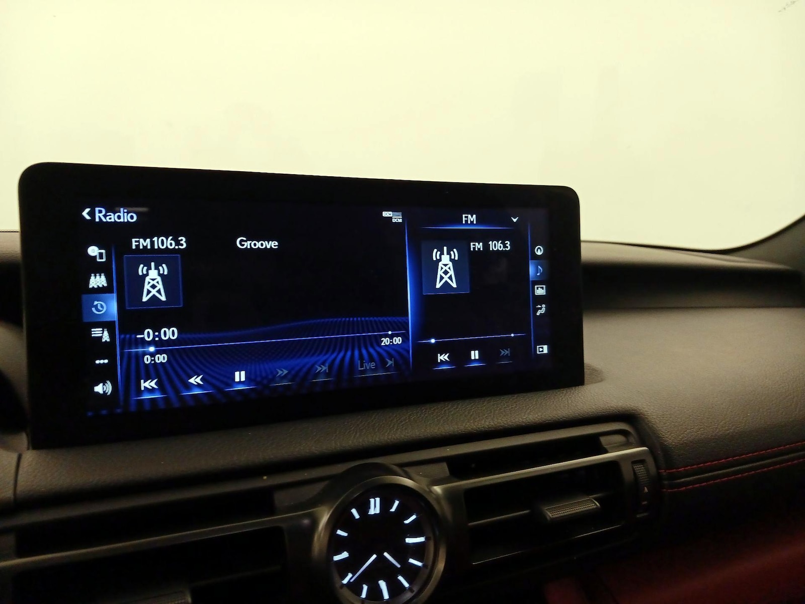 2023 Lexus IS 350 F SPORT - Photo 17