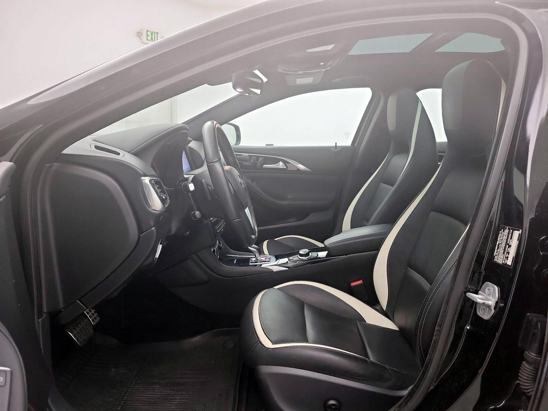 Thumbnail: 2018 INFINITI QX30 - 11