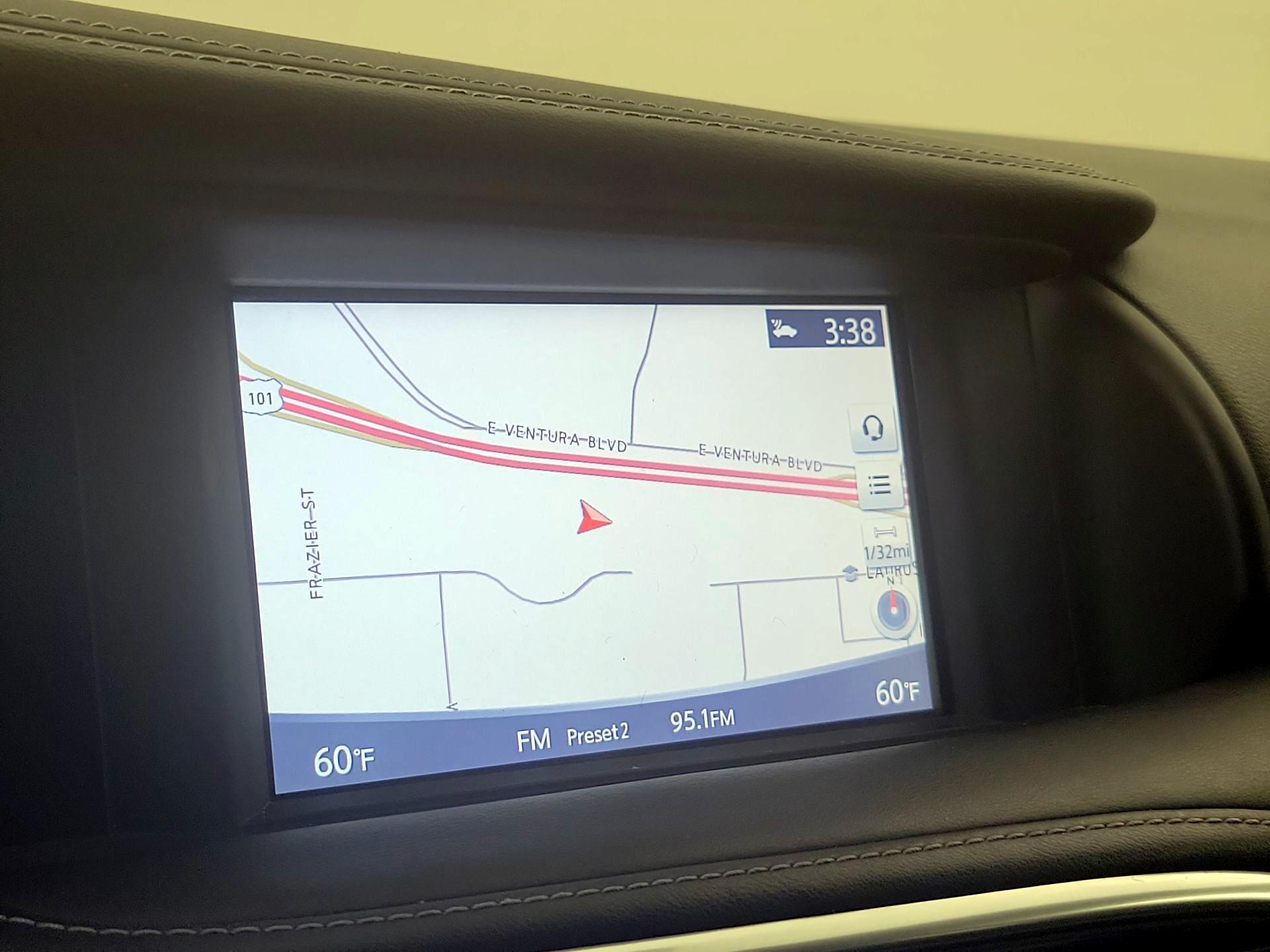 Thumbnail: 2018 INFINITI QX30 - 14