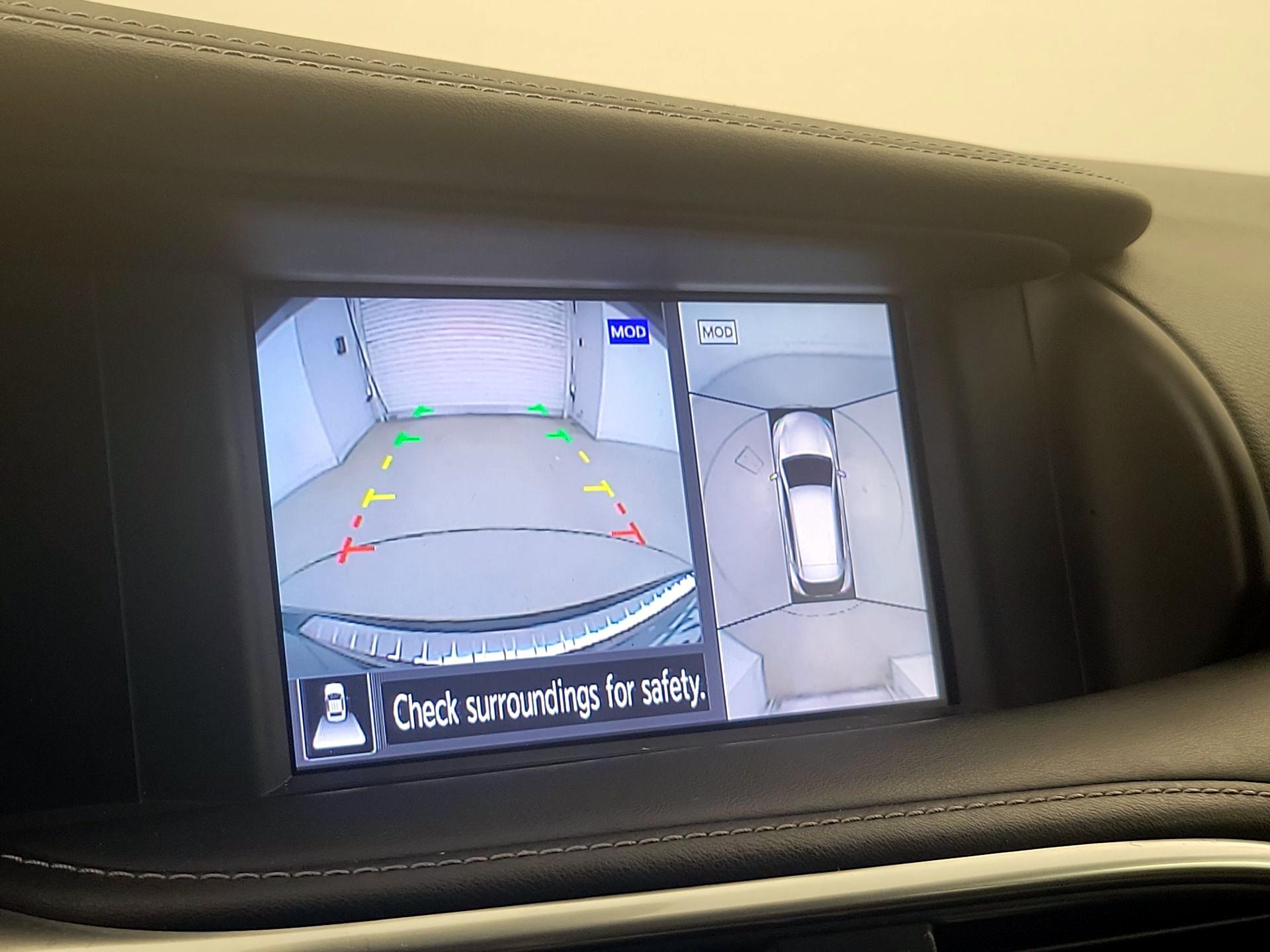 Thumbnail: 2018 INFINITI QX30 - 15