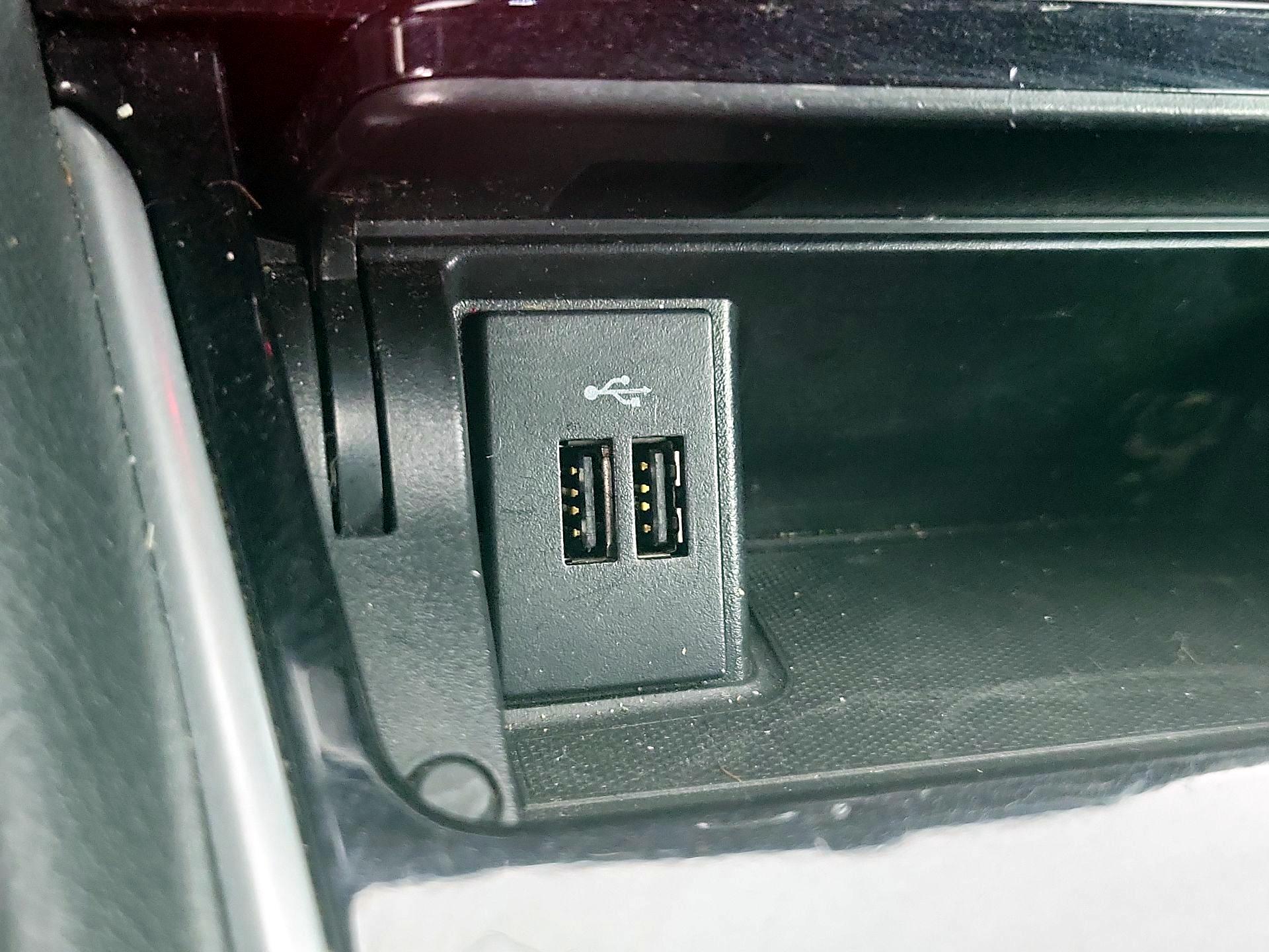 Thumbnail: 2018 INFINITI QX30 - 19