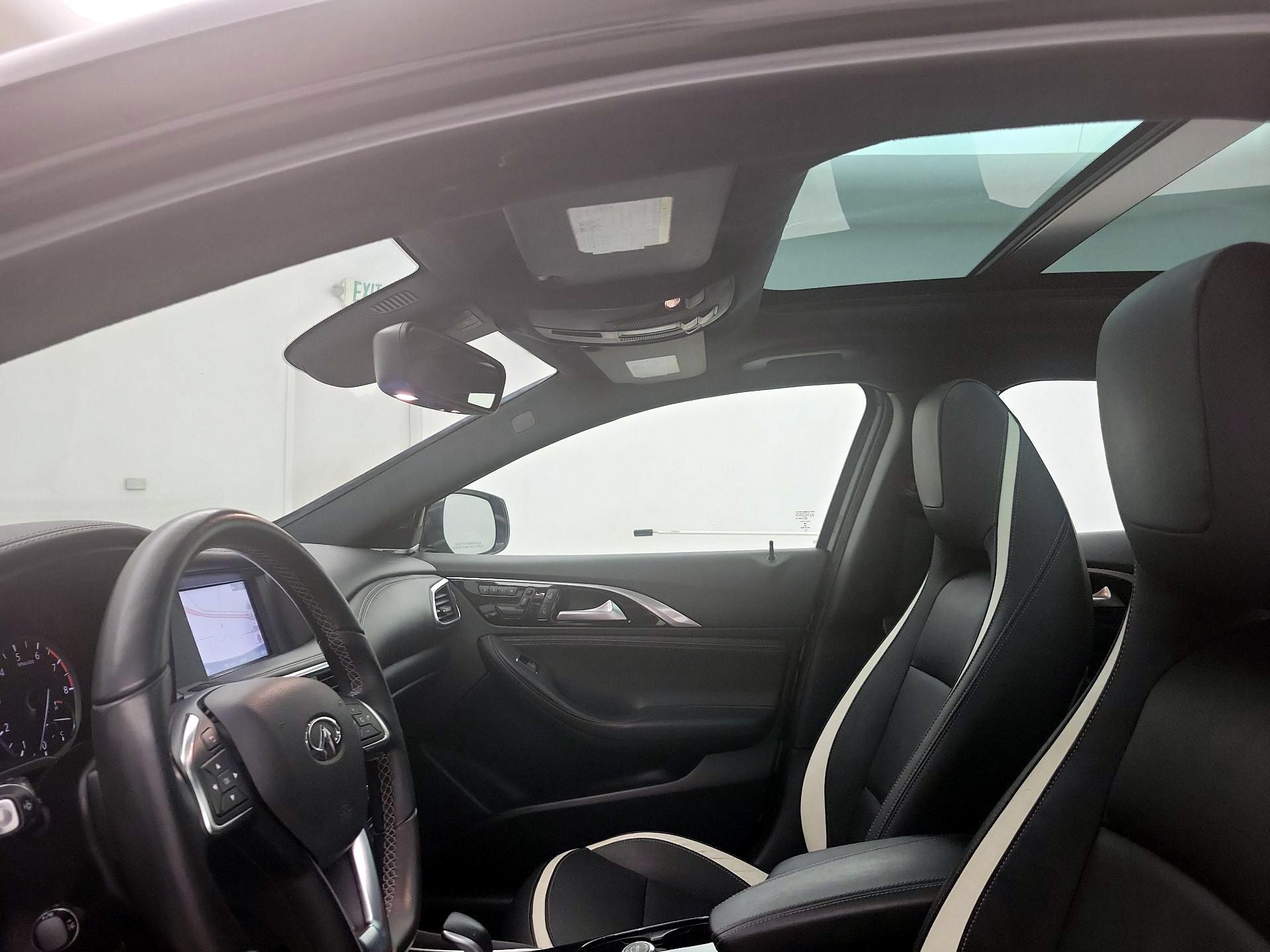 Thumbnail: 2018 INFINITI QX30 - 20