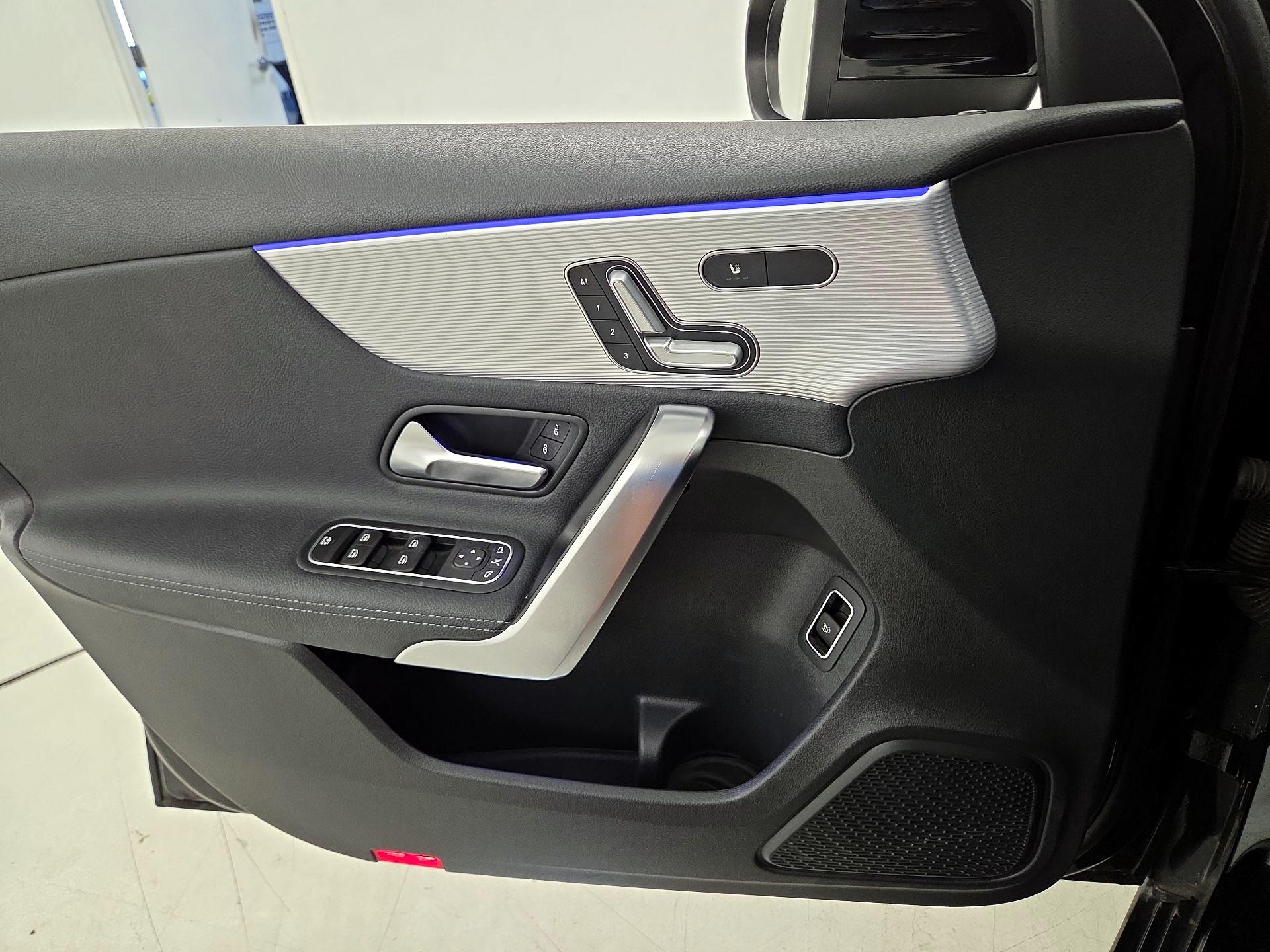 Thumbnail: 2020 Mercedes-Benz A-Class - 12