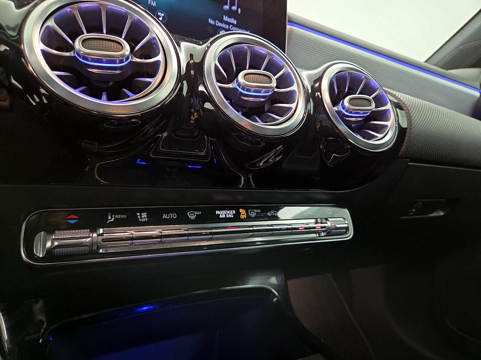 Thumbnail: 2020 Mercedes-Benz A-Class - 16