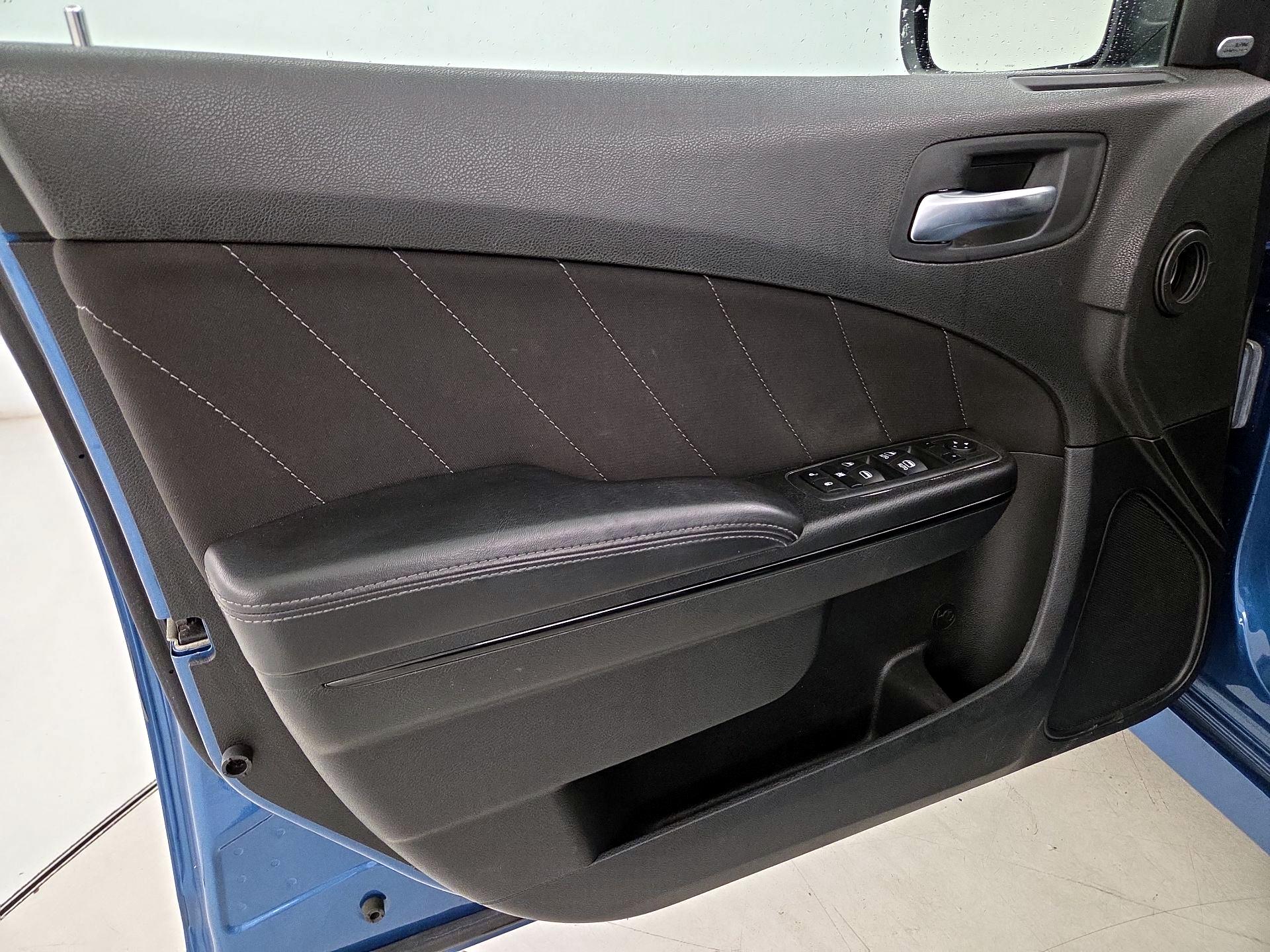 Thumbnail: 2022 Dodge Charger - 12