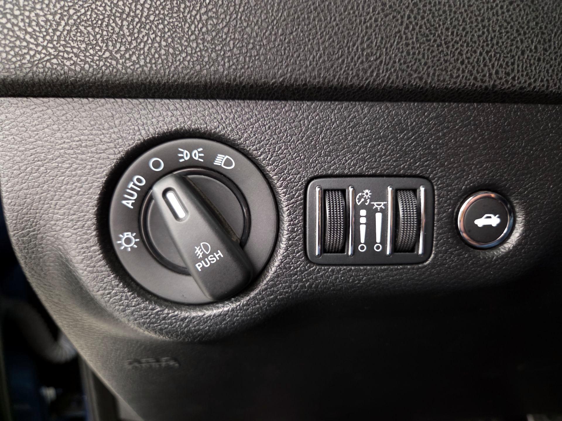 Thumbnail: 2022 Dodge Charger - 13