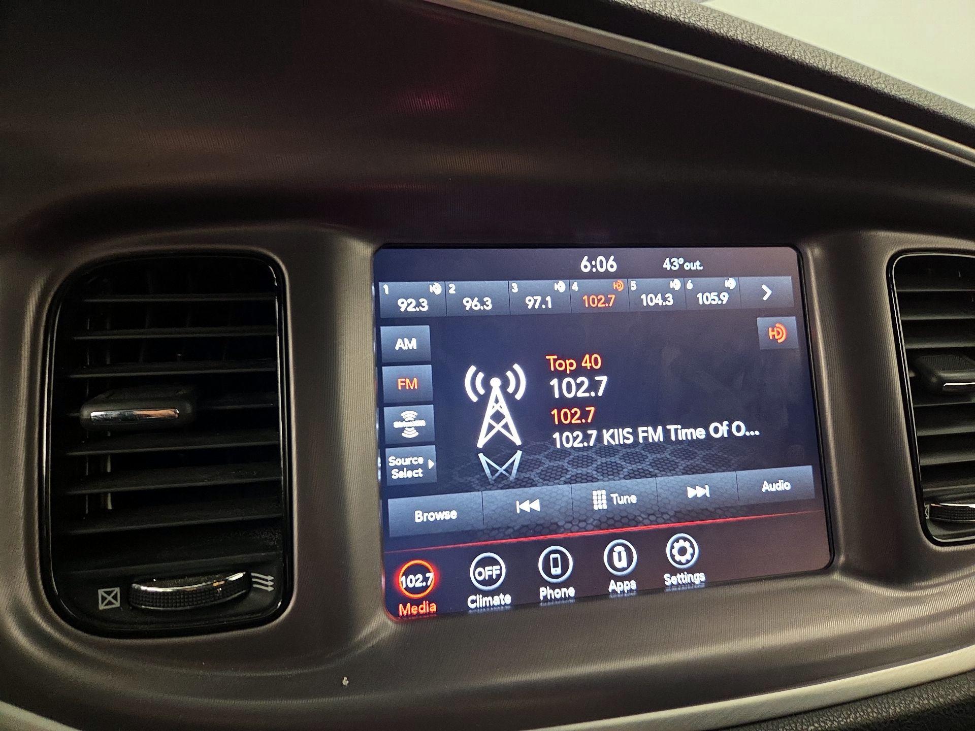 Thumbnail: 2022 Dodge Charger - 15