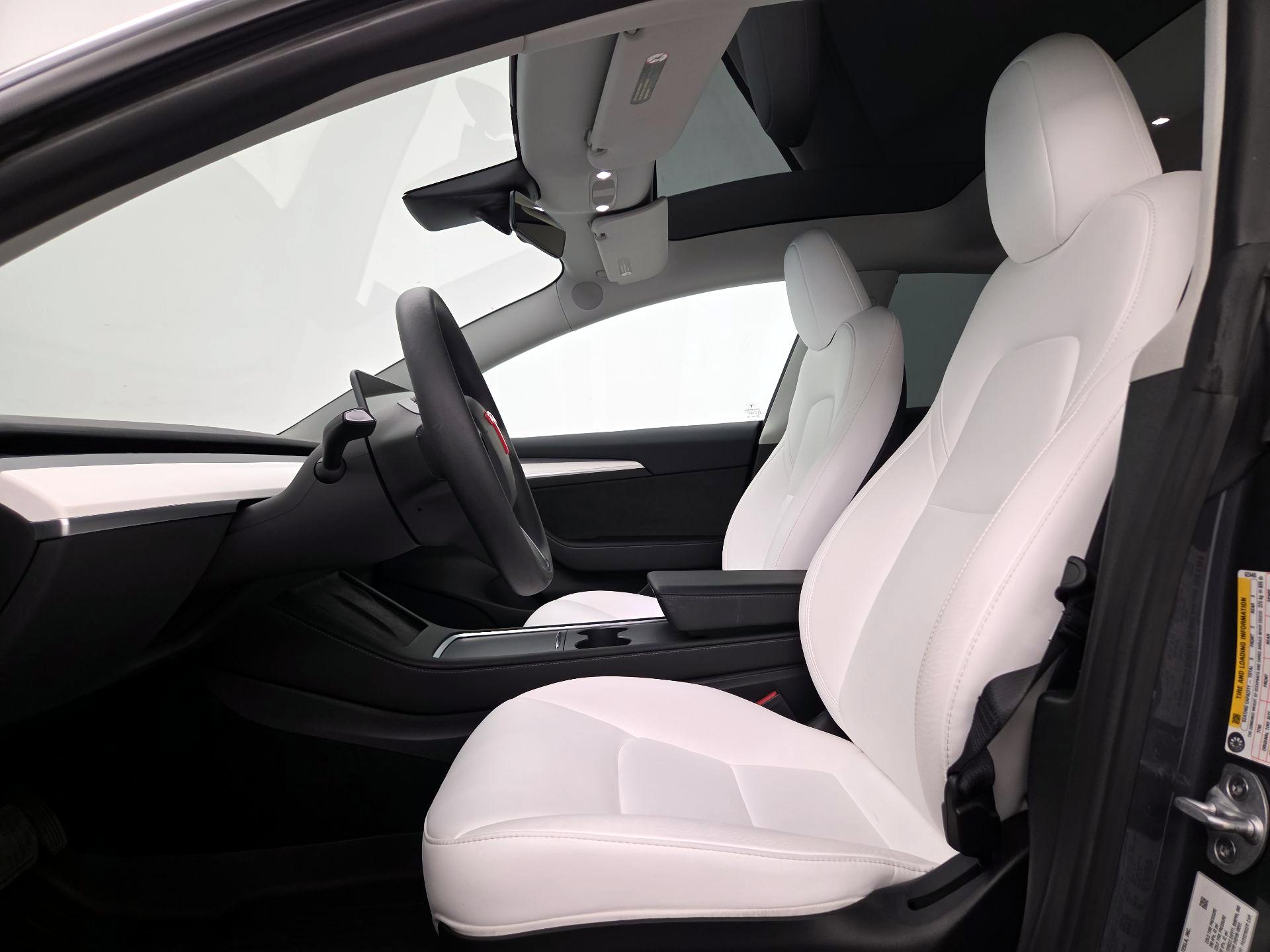 Thumbnail: 2023 Tesla Model 3 - 11