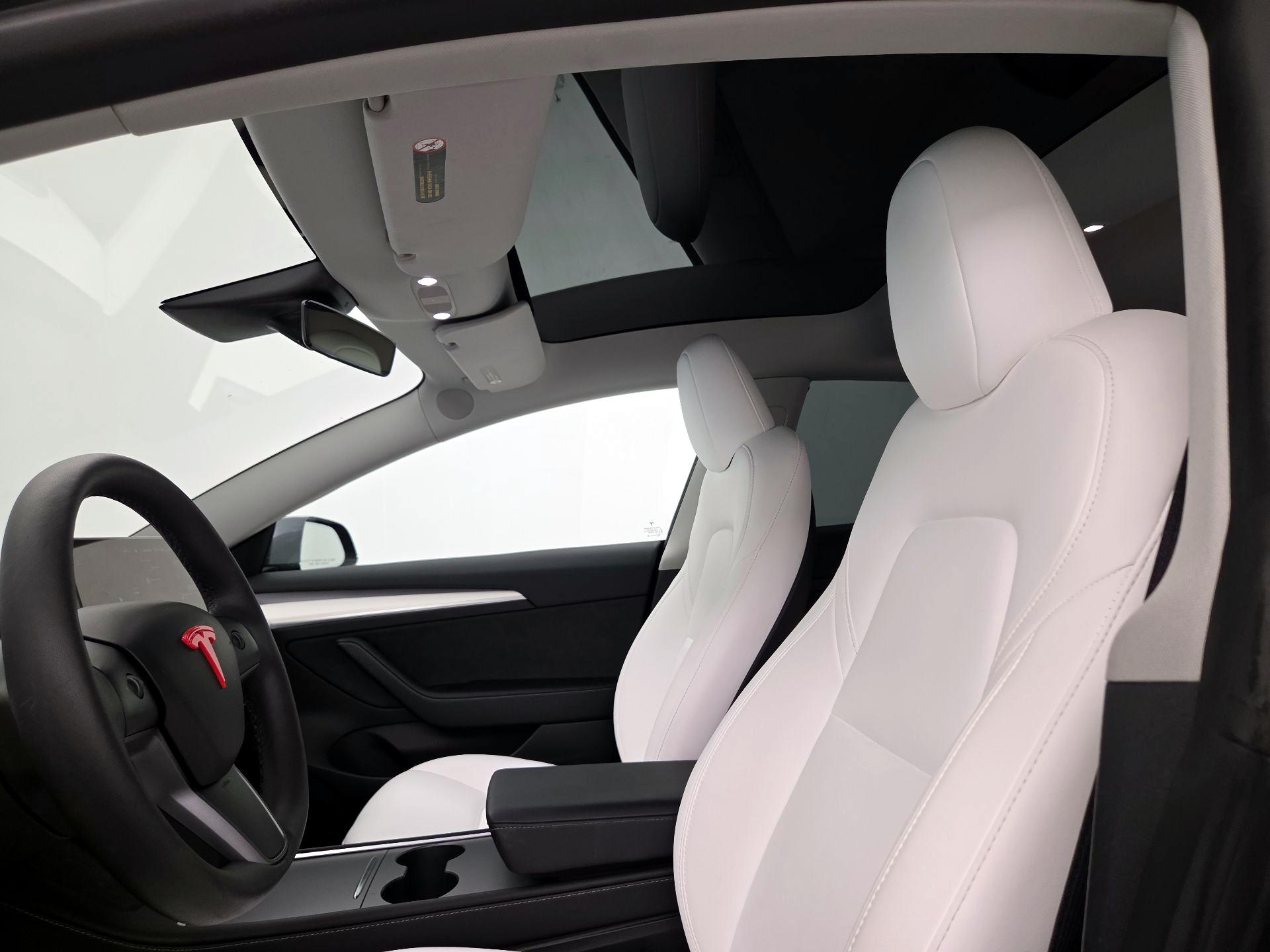 Thumbnail: 2023 Tesla Model 3 - 19