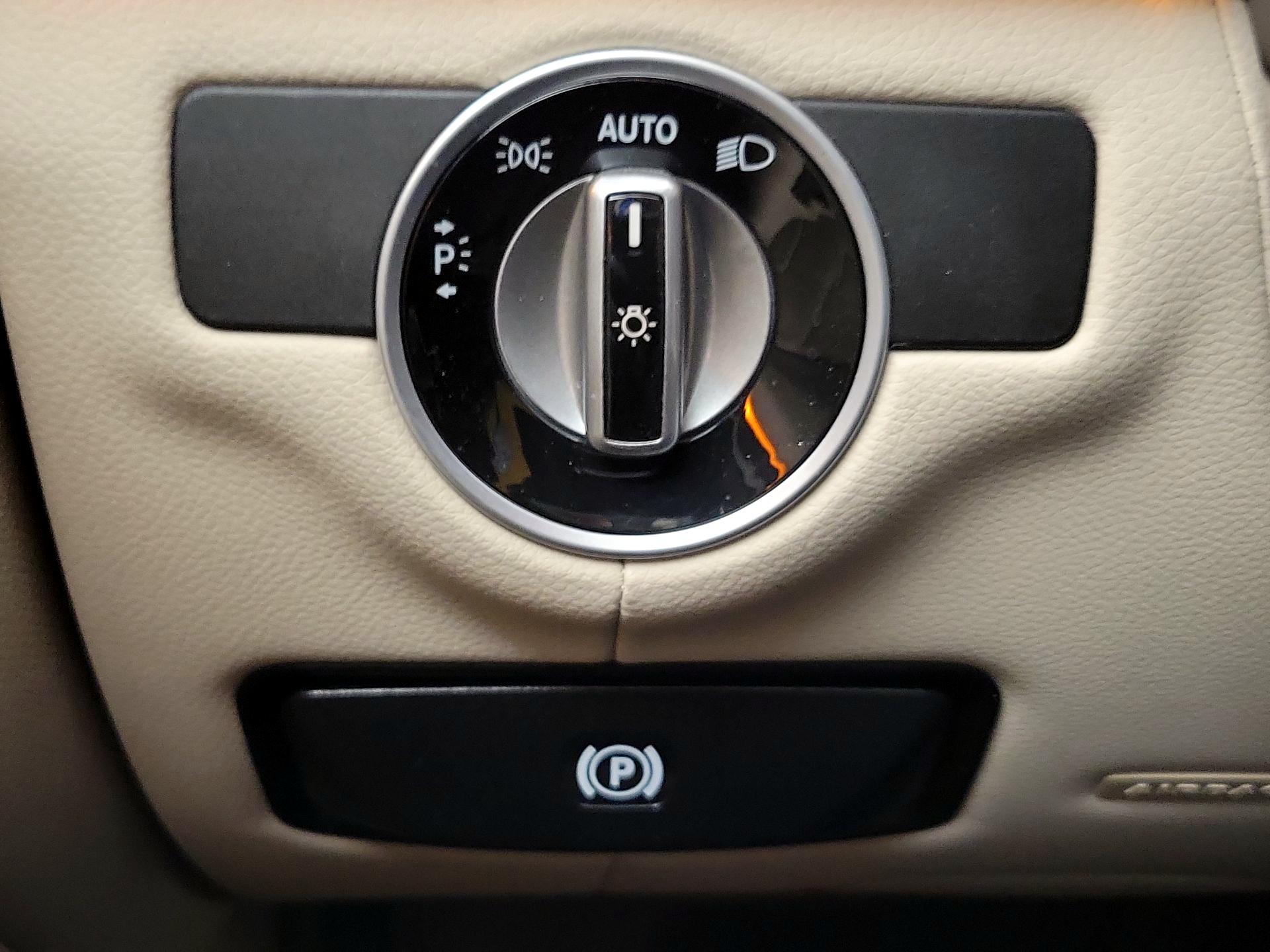 Thumbnail: 2015 Mercedes-Benz CLS - 13