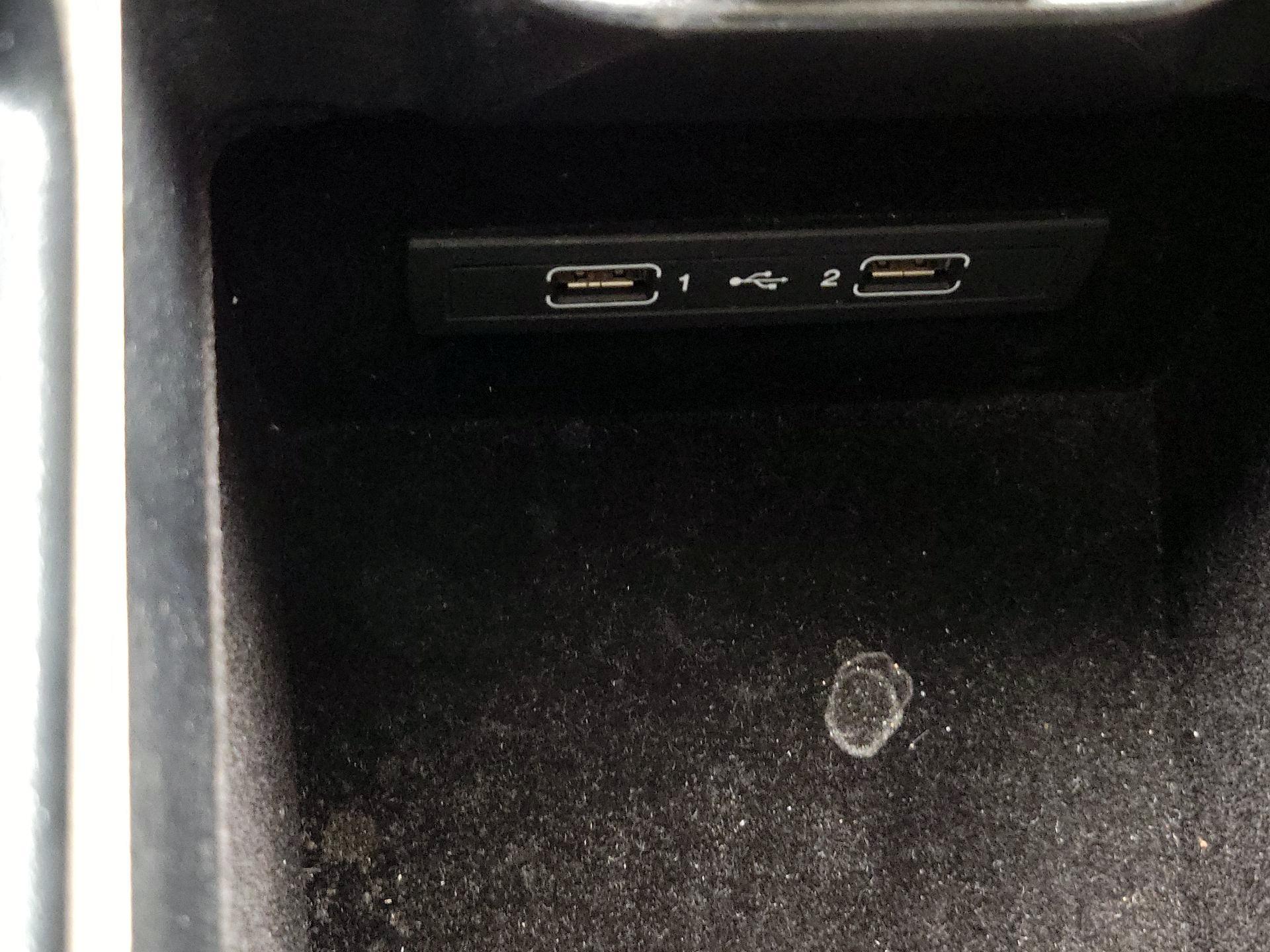 Thumbnail: 2015 Mercedes-Benz CLS - 19