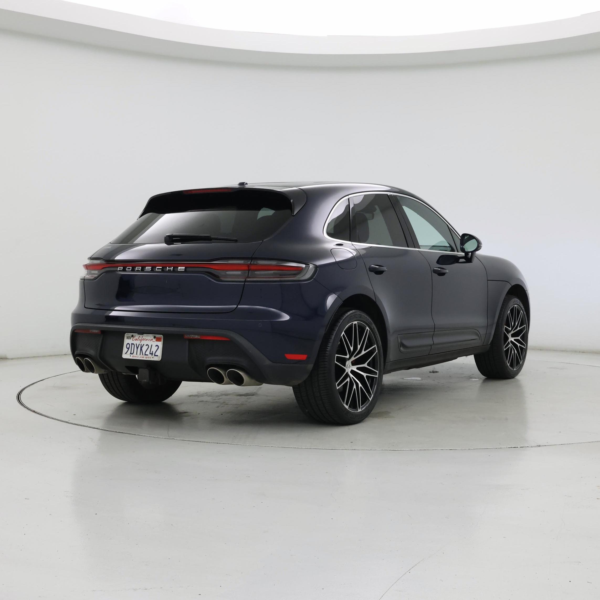 Thumbnail: 2023 Porsche Macan - 8