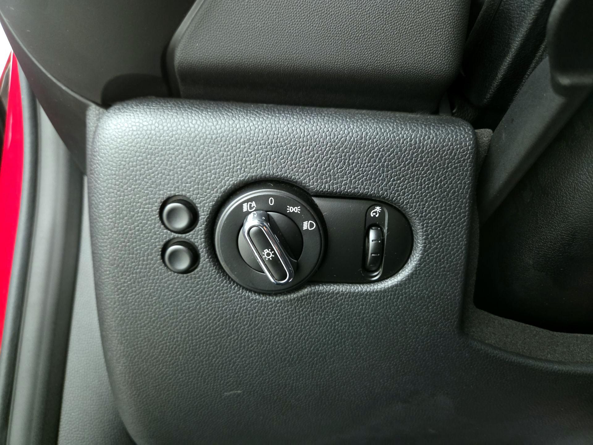 Thumbnail: 2020 MINI Cooper - 13