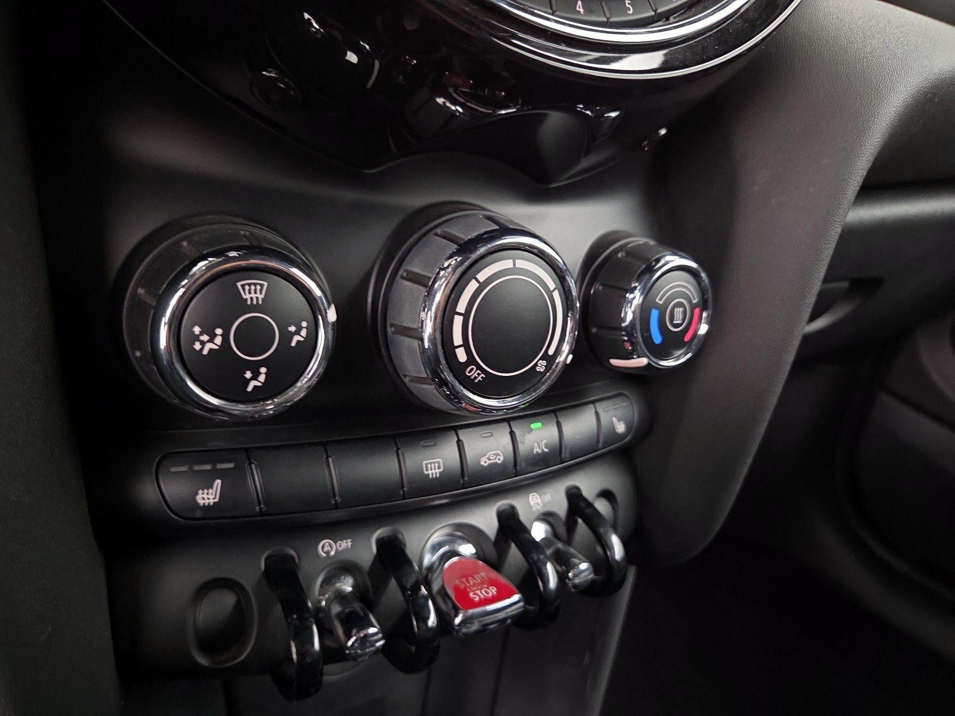 Thumbnail: 2020 MINI Cooper - 16