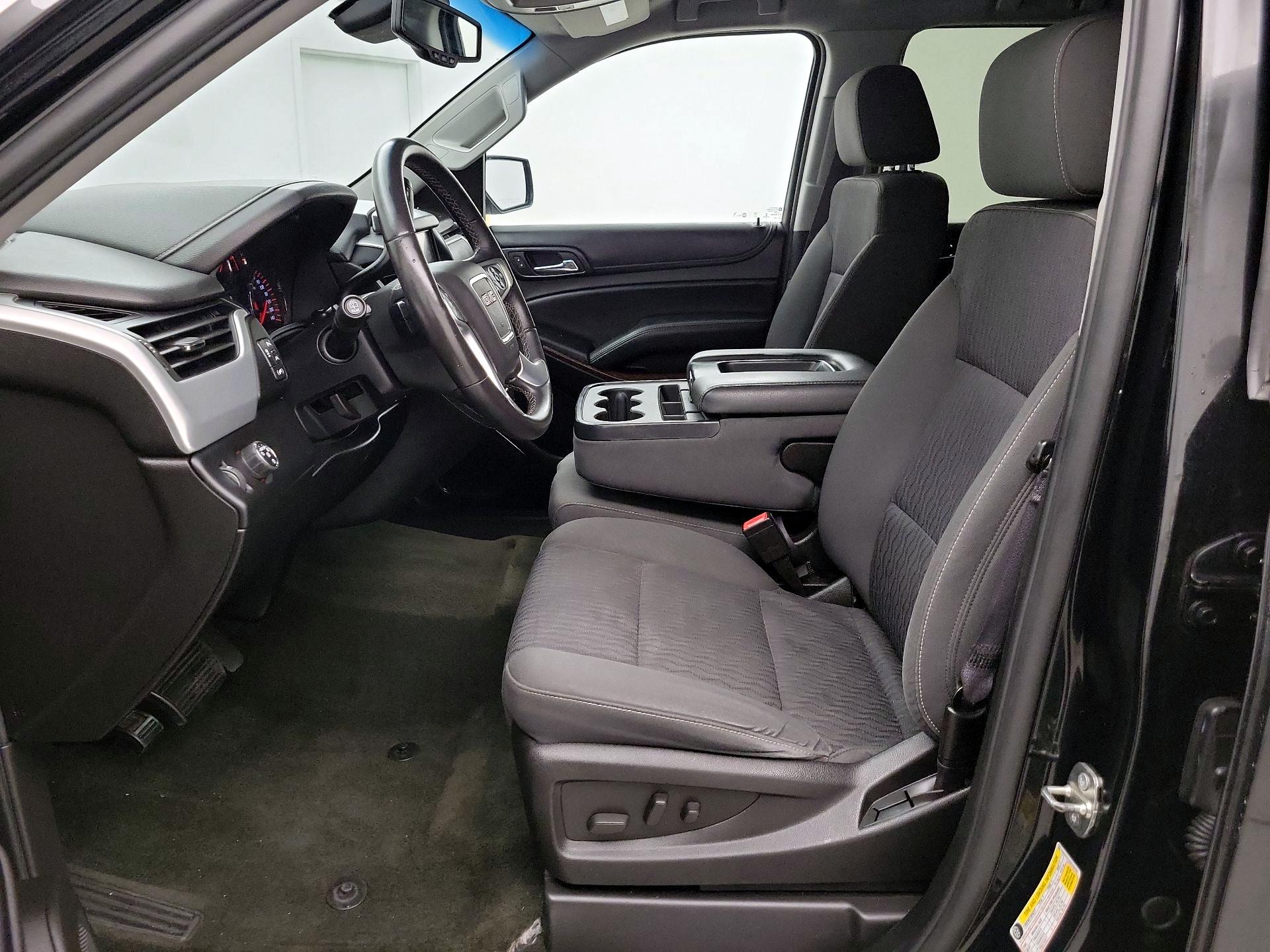 Thumbnail: 2016 GMC Yukon XL - 11