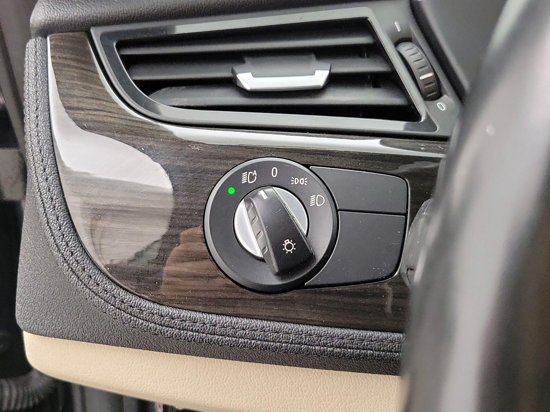 Thumbnail: 2016 BMW Z4 - 13