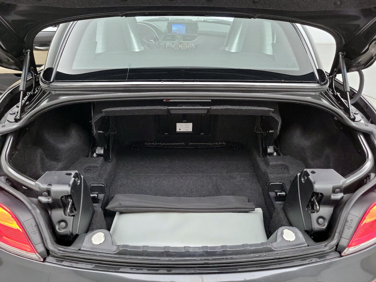 2016 BMW Z4 sDrive28i - Photo 21
