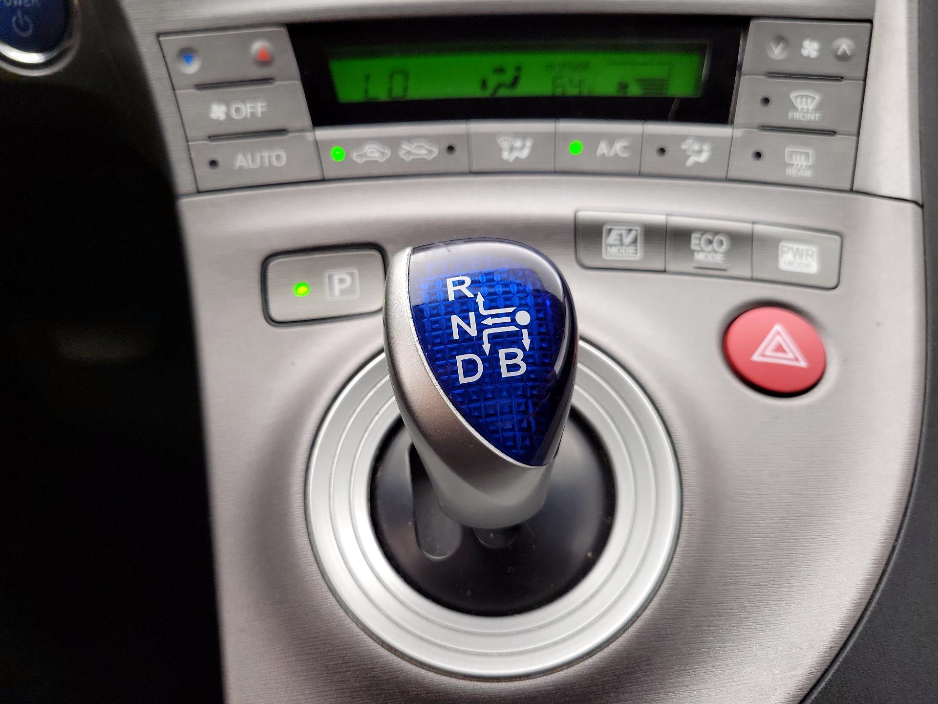 Thumbnail: 2014 Toyota Prius - 16