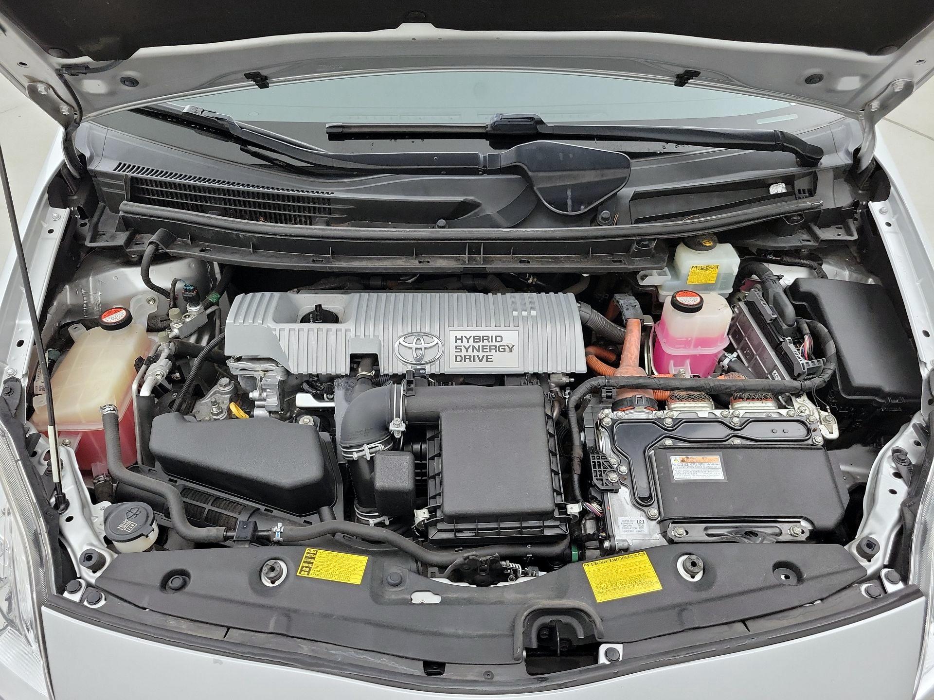 Thumbnail: 2014 Toyota Prius - 20