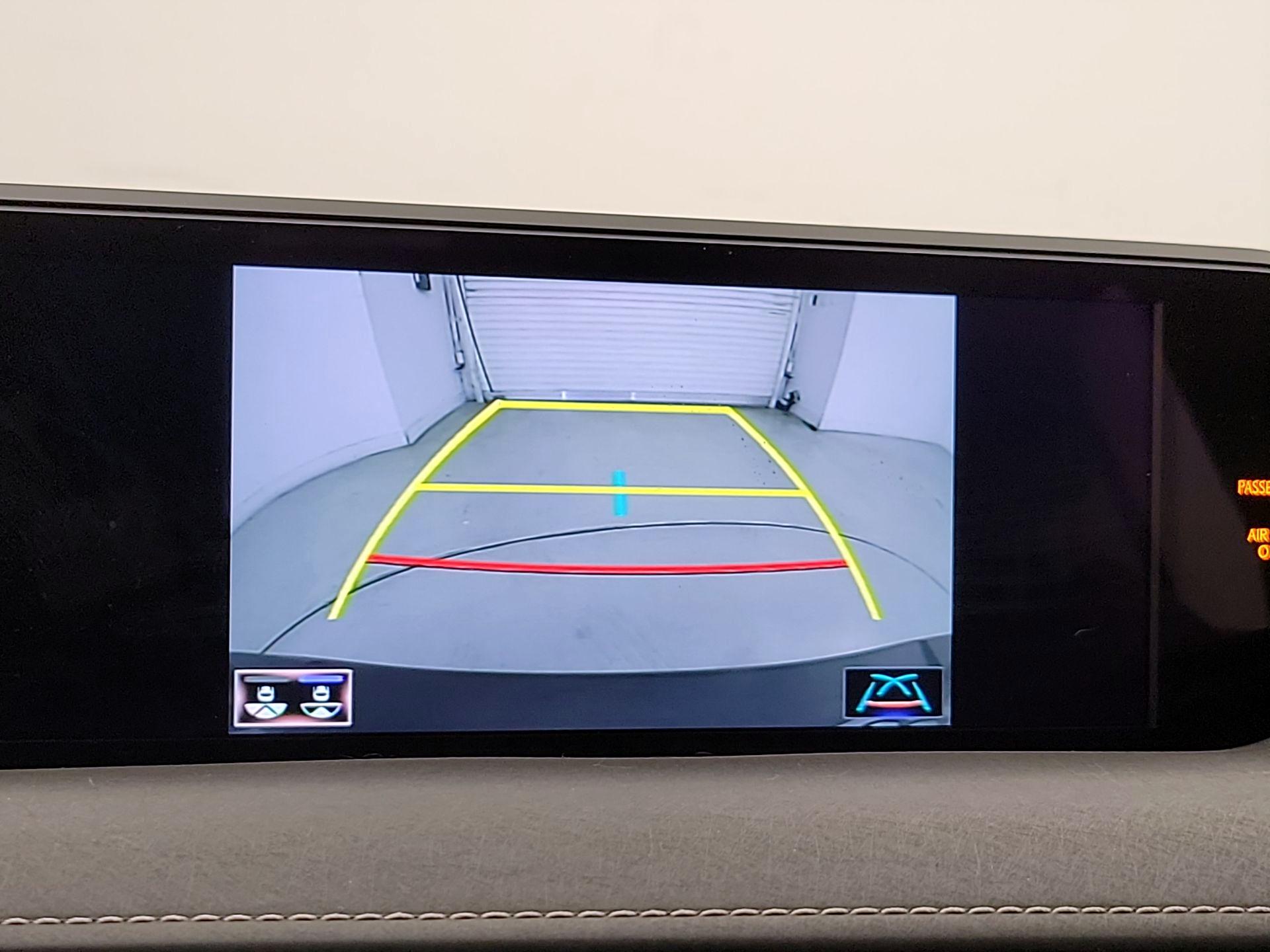 Thumbnail: 2019 Lexus UX - 15