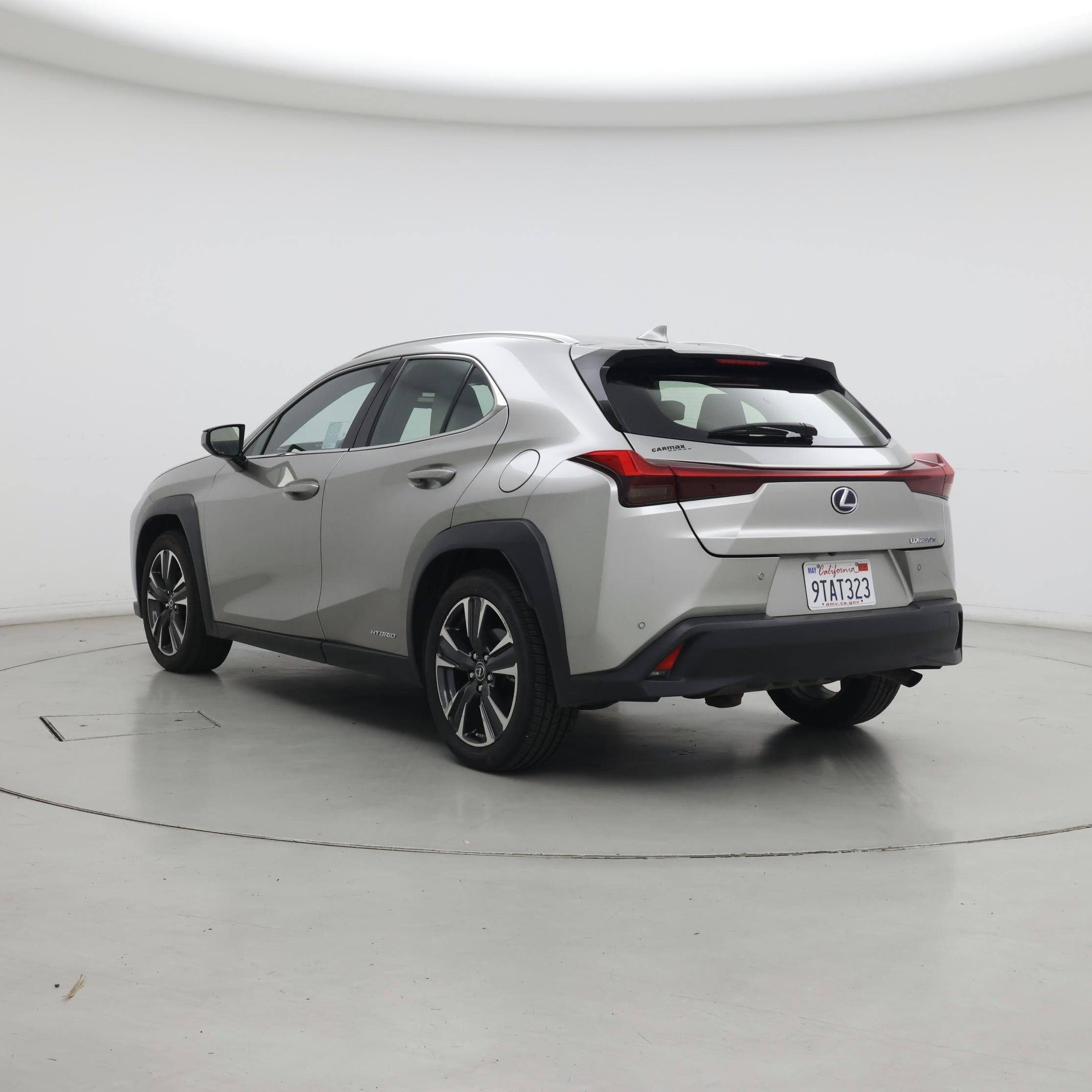 Thumbnail: 2019 Lexus UX - 2