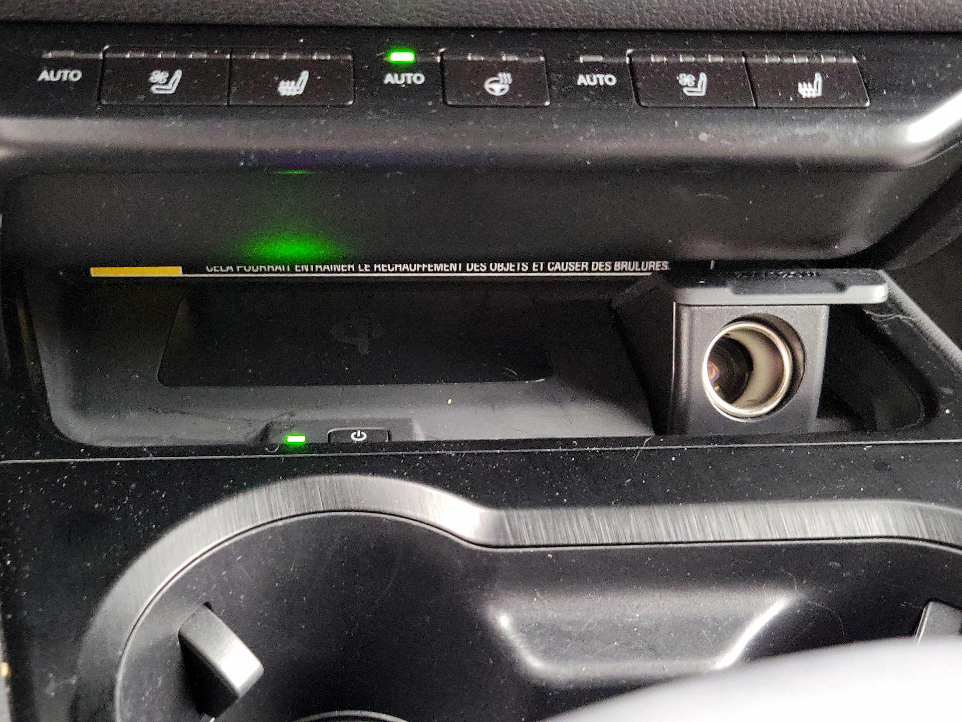 Thumbnail: 2019 Lexus UX - 19