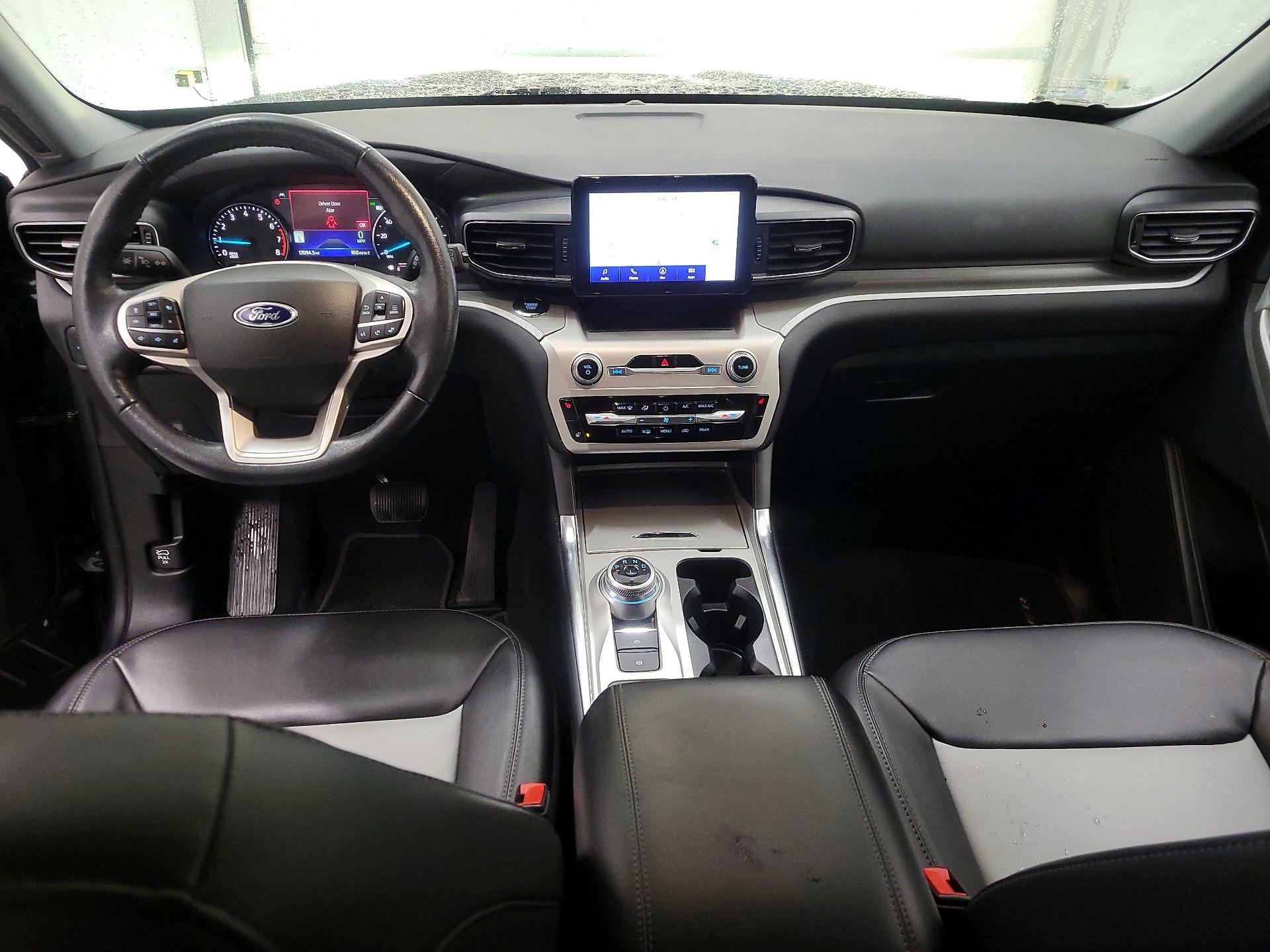 Thumbnail: 2022 Ford Explorer - 9