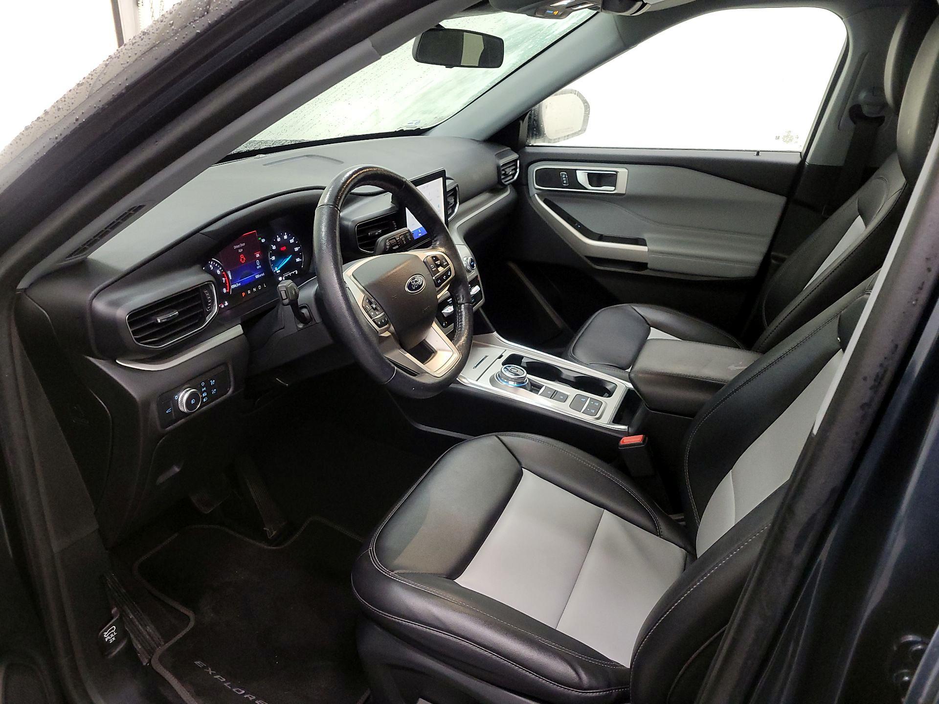 Thumbnail: 2022 Ford Explorer - 11