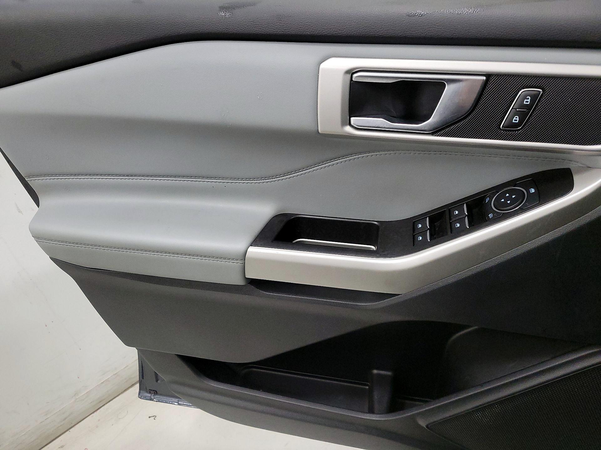 Thumbnail: 2022 Ford Explorer - 12