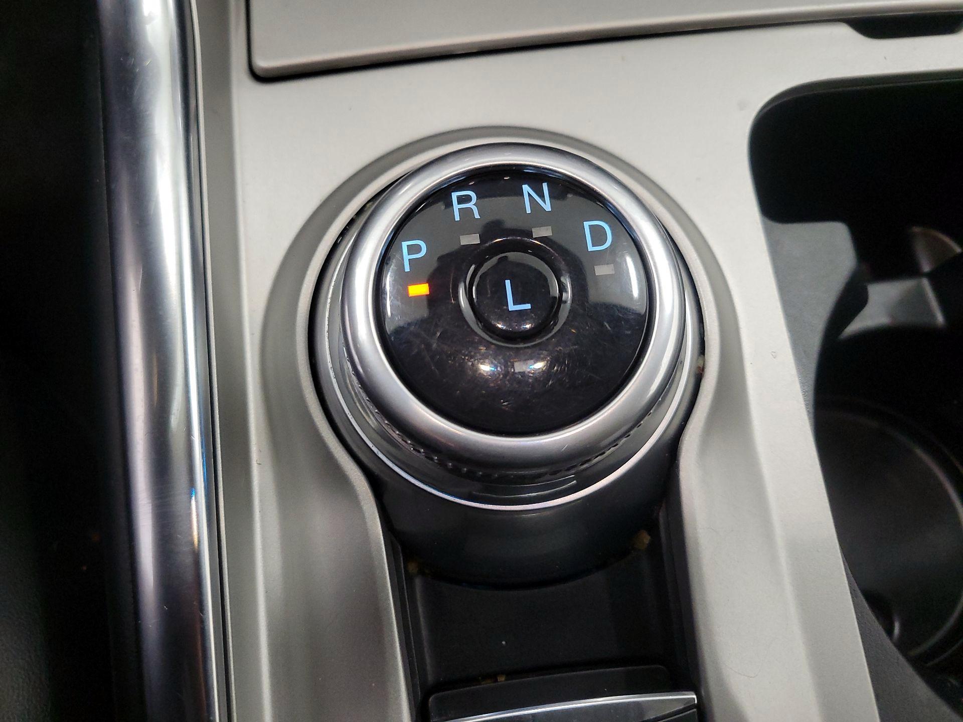 Thumbnail: 2022 Ford Explorer - 17