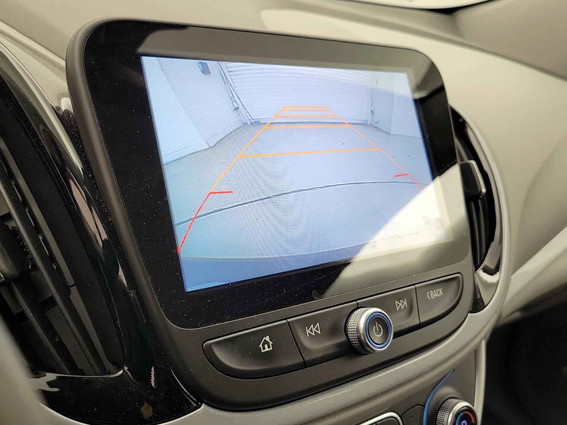 Thumbnail: 2017 Chevrolet Volt - 14