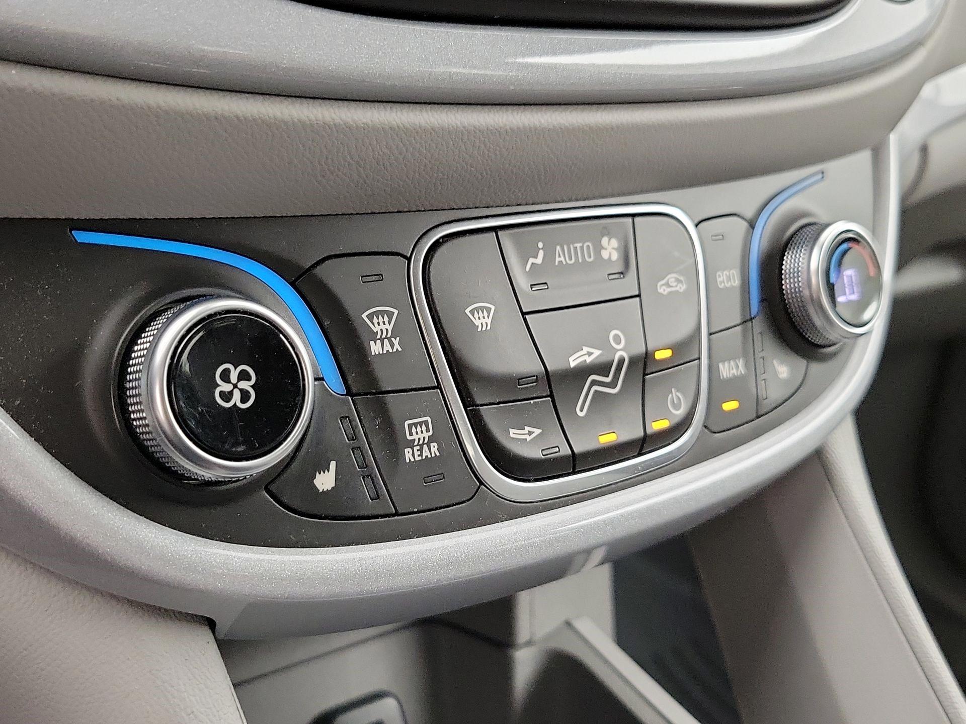 Thumbnail: 2017 Chevrolet Volt - 16