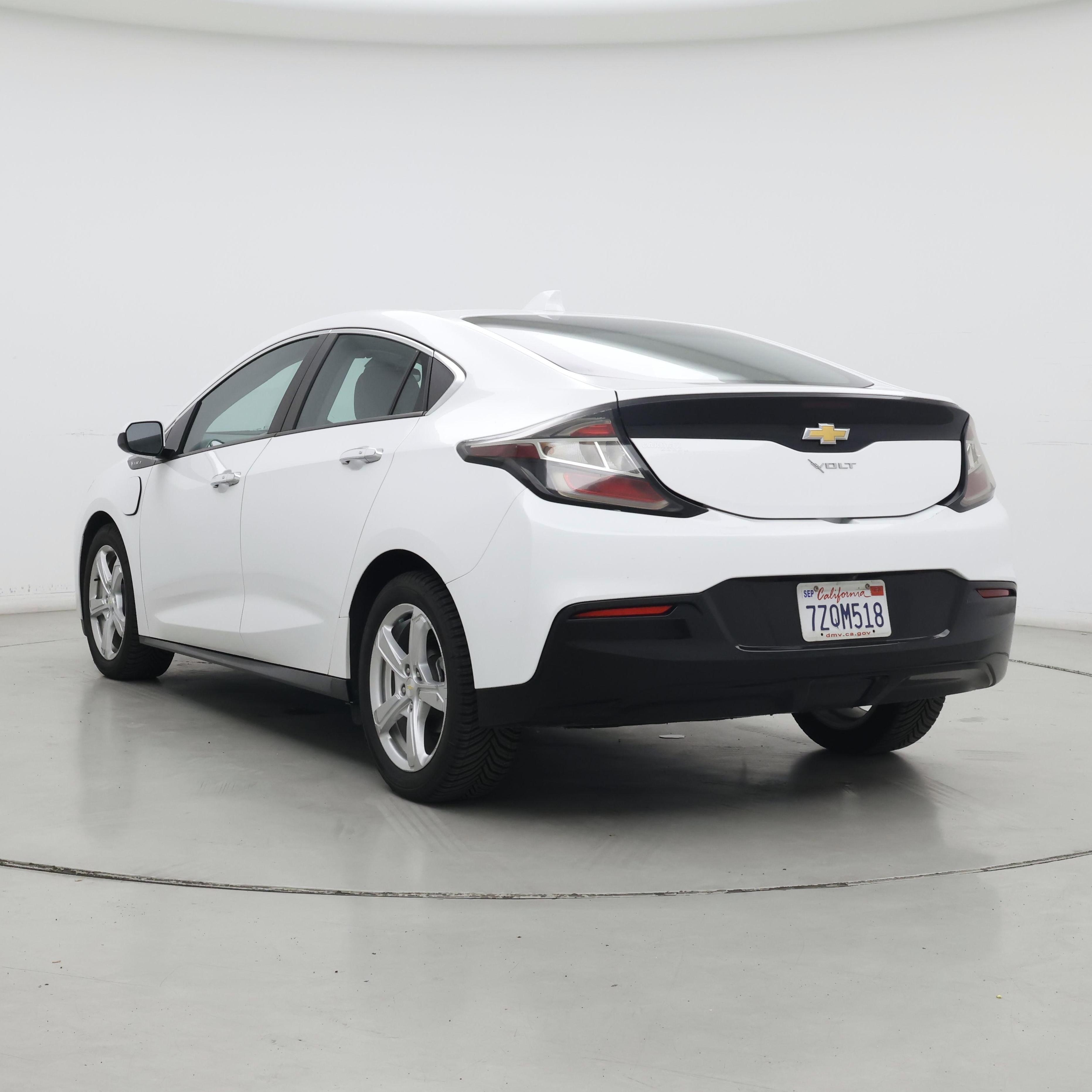 Thumbnail: 2017 Chevrolet Volt - 2