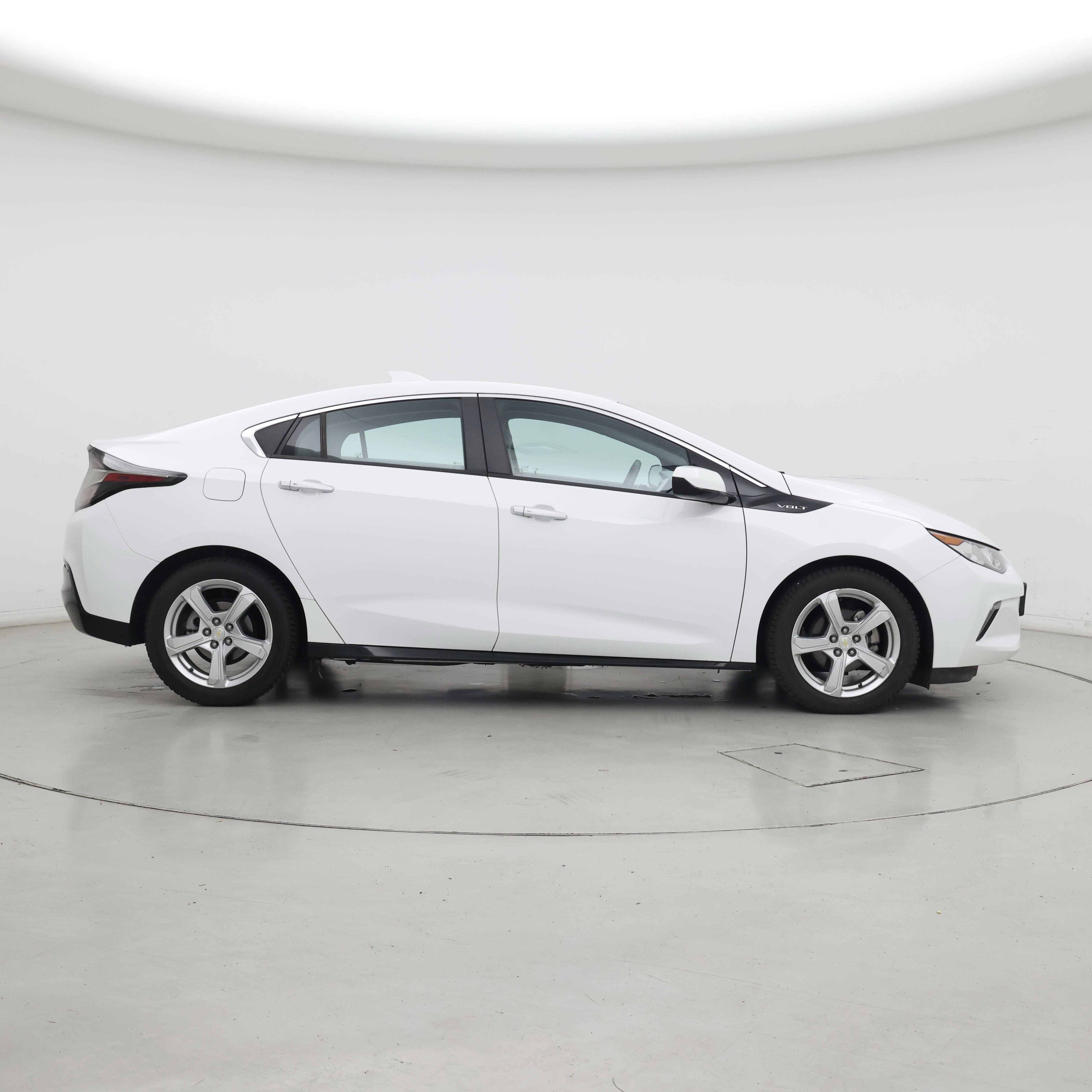 Thumbnail: 2017 Chevrolet Volt - 7
