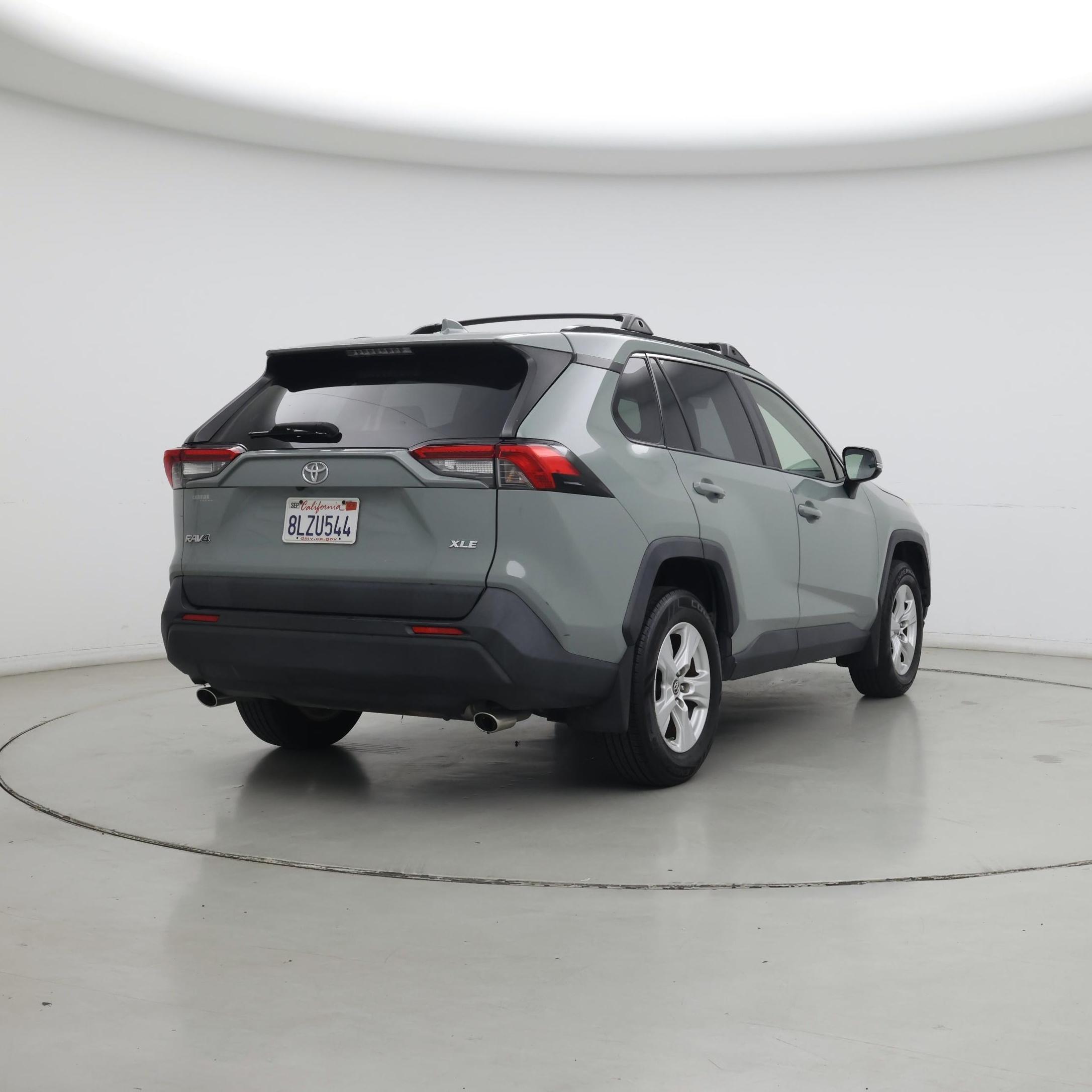 Thumbnail: 2019 Toyota RAV4 - 8