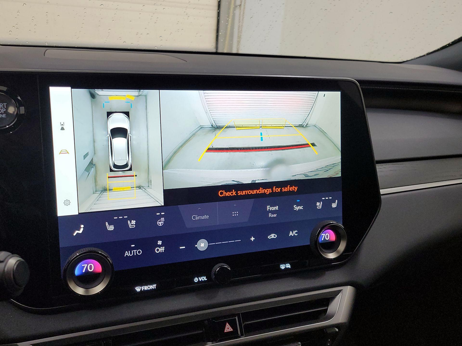 Thumbnail: 2024 Lexus RX - 15