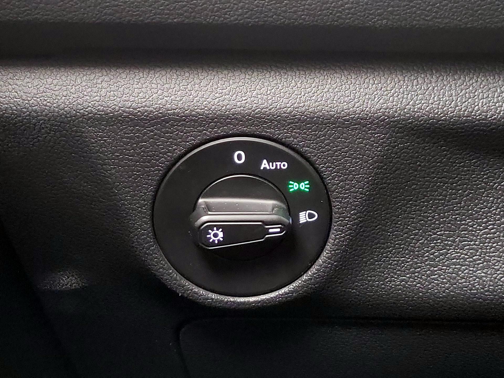 Thumbnail: 2019 Volkswagen Jetta - 13