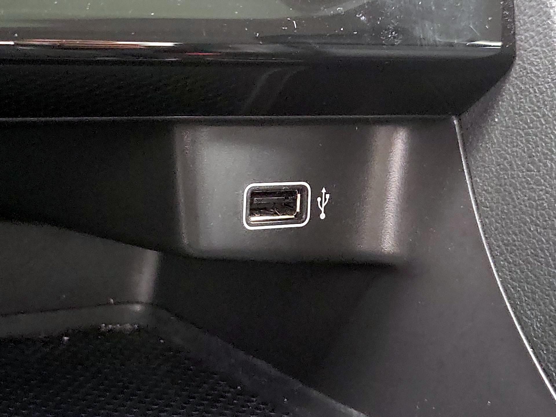 Thumbnail: 2019 Volkswagen Jetta - 18