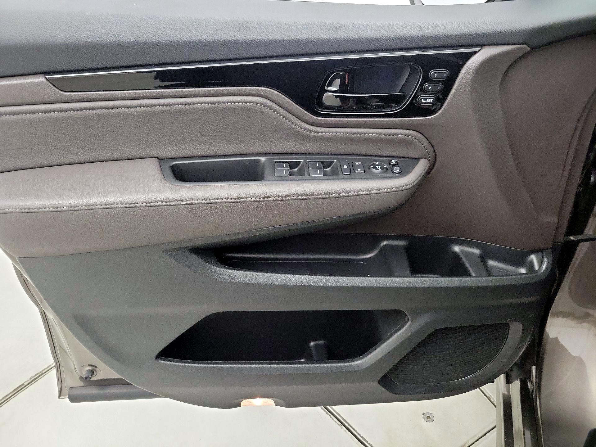 Thumbnail: 2019 Honda Odyssey - 12