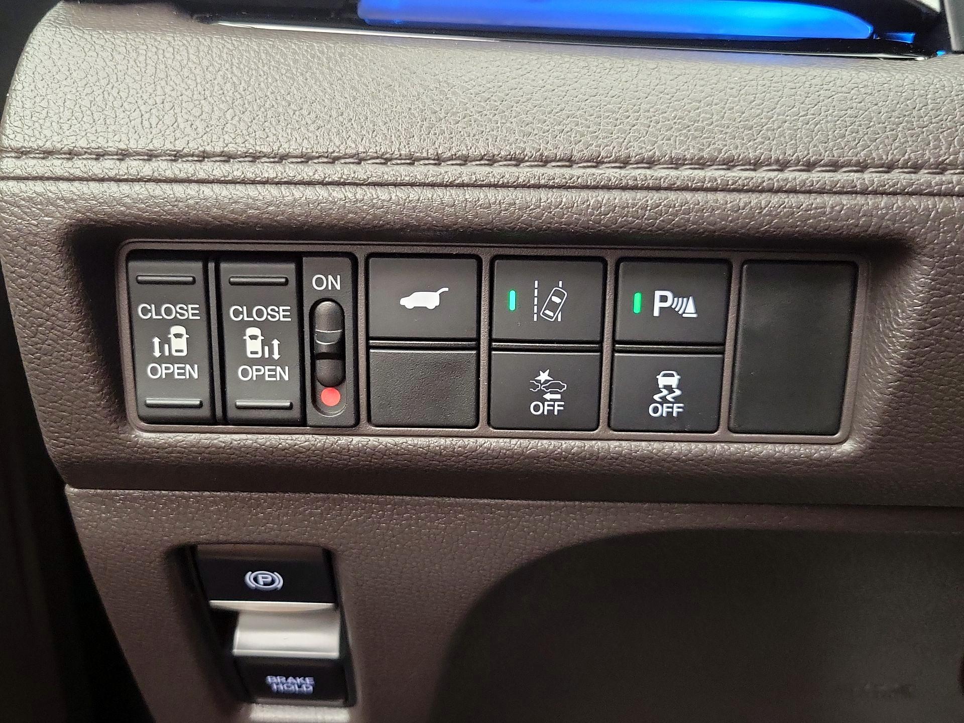 Thumbnail: 2019 Honda Odyssey - 13