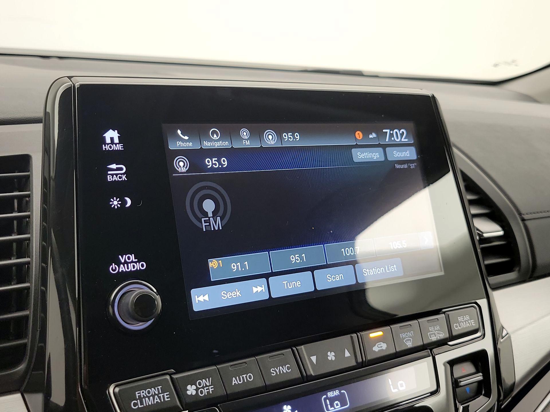 Thumbnail: 2019 Honda Odyssey - 16