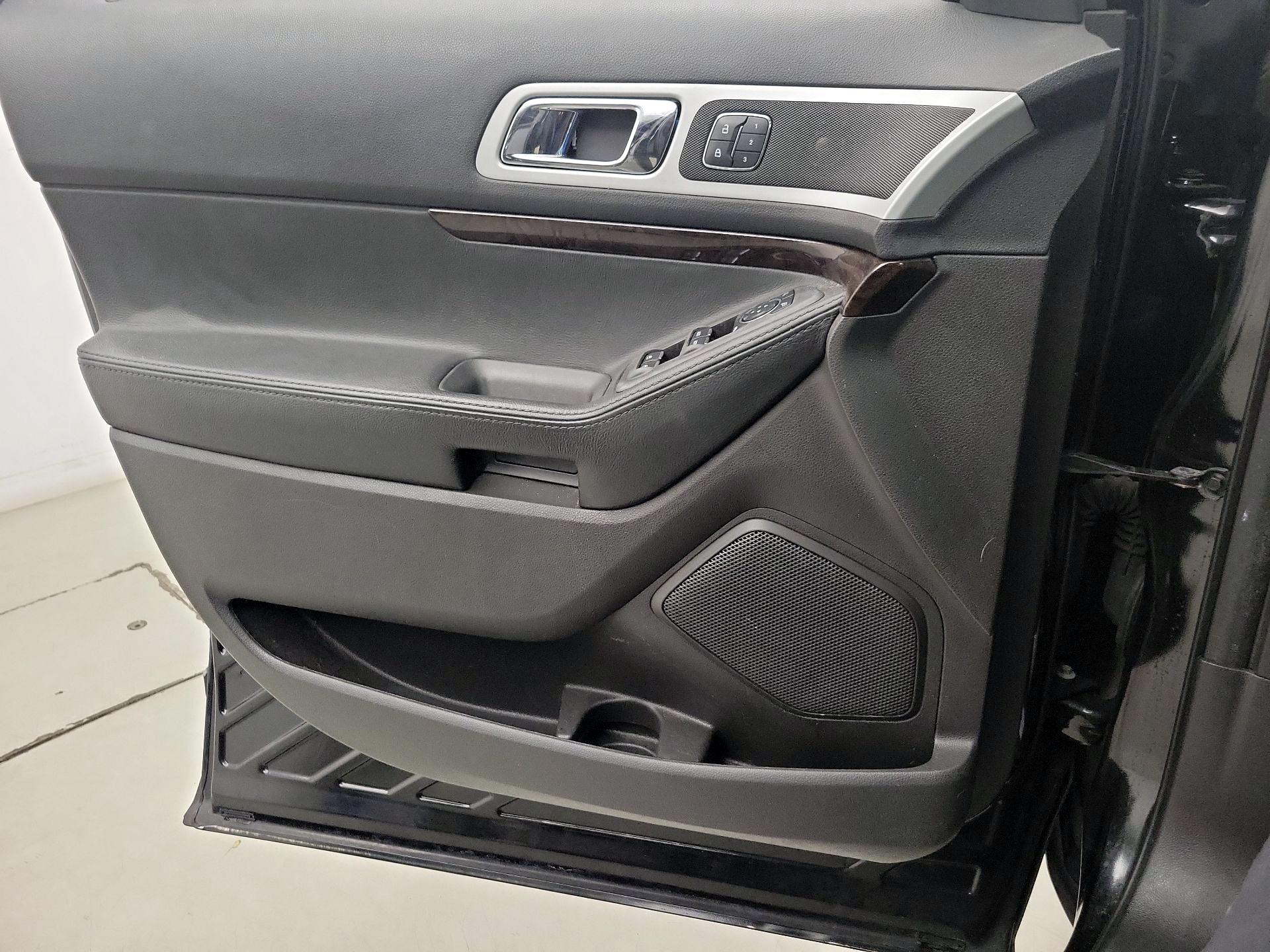 Thumbnail: 2014 Ford Explorer - 12